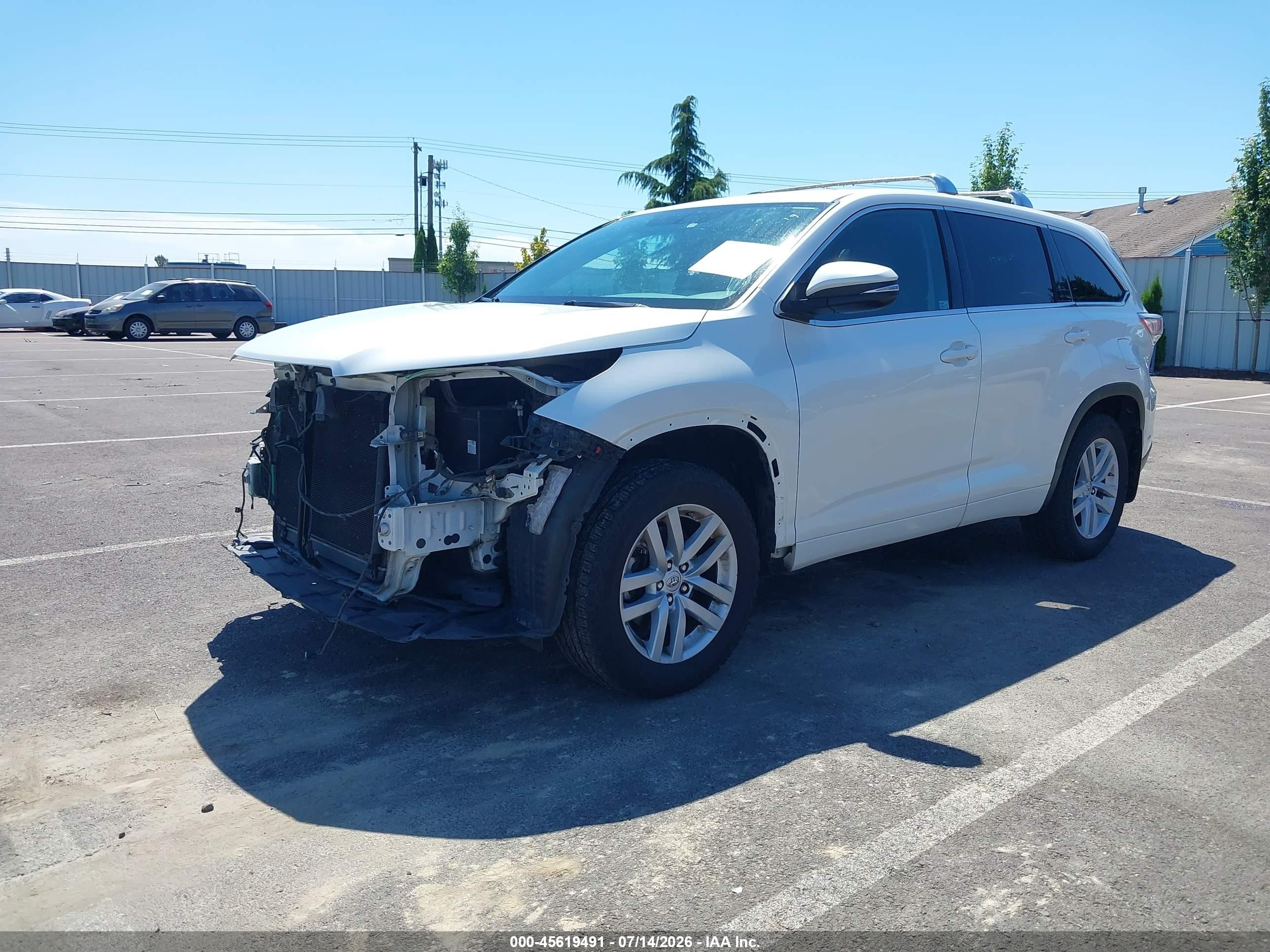 2014 Toyota Highlander Le V6 Белый vin: 5TDBKRFH7ES011375
