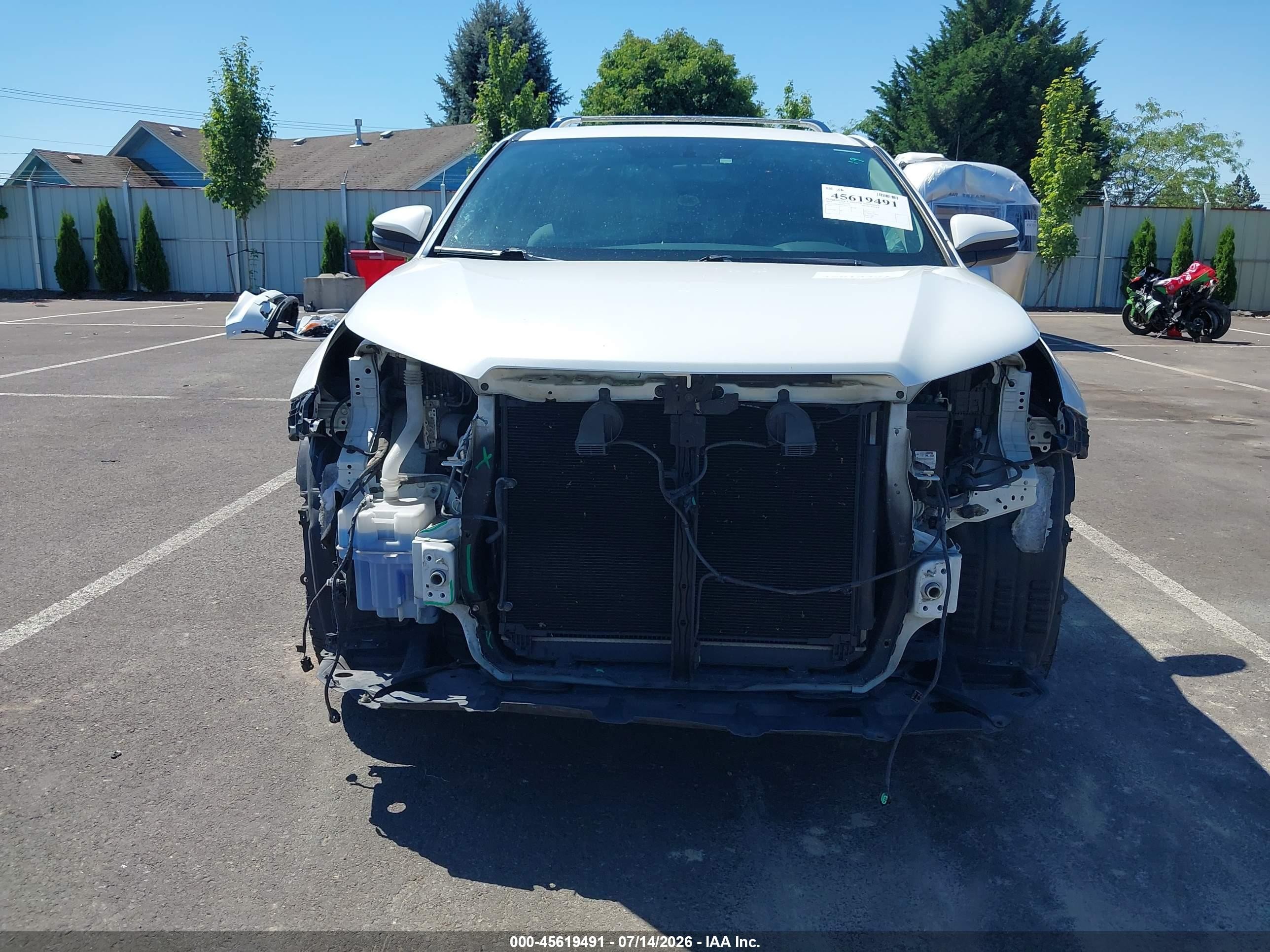 2014 Toyota Highlander Le V6 Белый vin: 5TDBKRFH7ES011375
