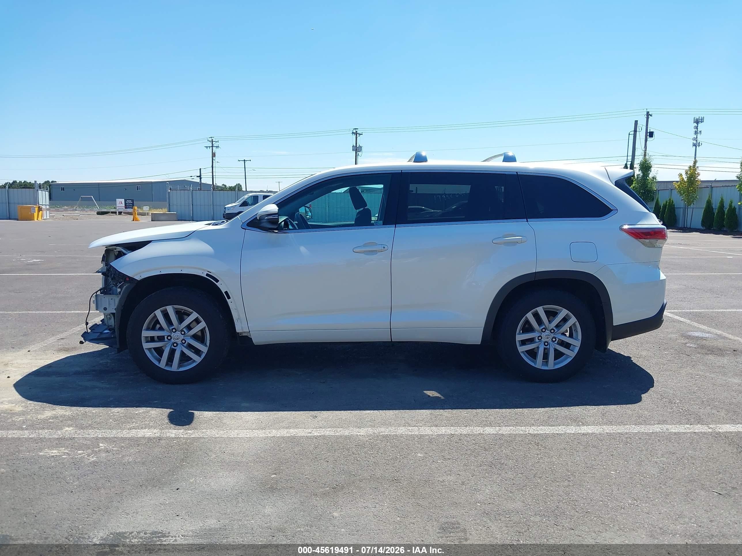 2014 Toyota Highlander Le V6 Белый vin: 5TDBKRFH7ES011375