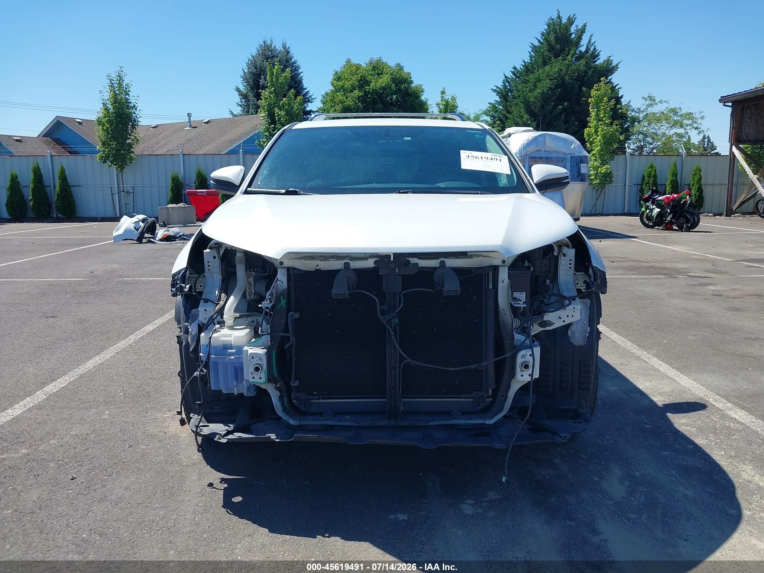2014 Toyota Highlander Le V6 Белый vin: 5TDBKRFH7ES011375