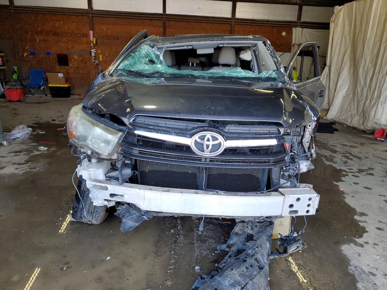 2014 Toyota Highlander Le Plus Gray vin: 5TDBKRFH7ES038902