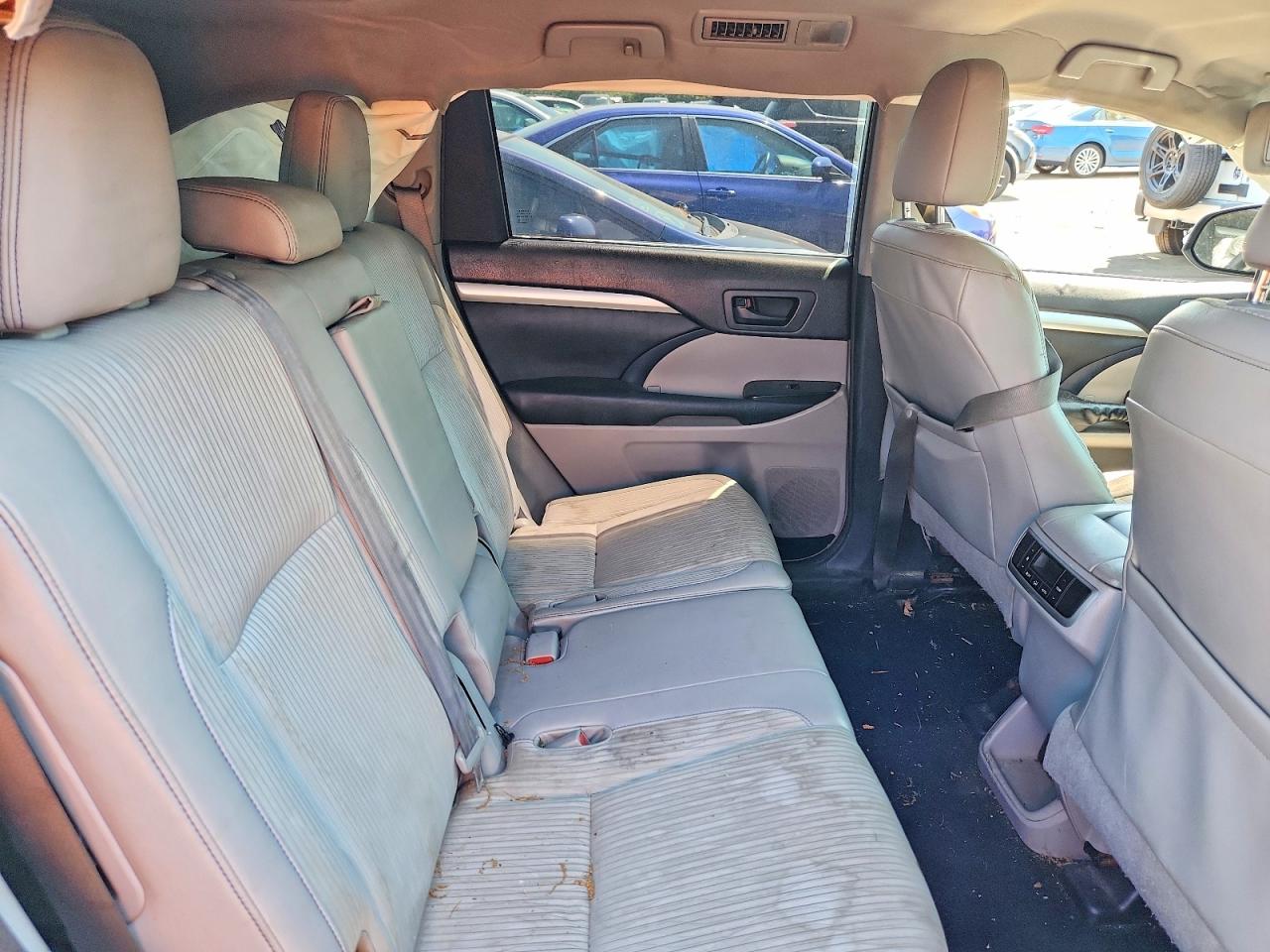 2014 Toyota Highlander Le Plus Gray vin: 5TDBKRFH7ES048023