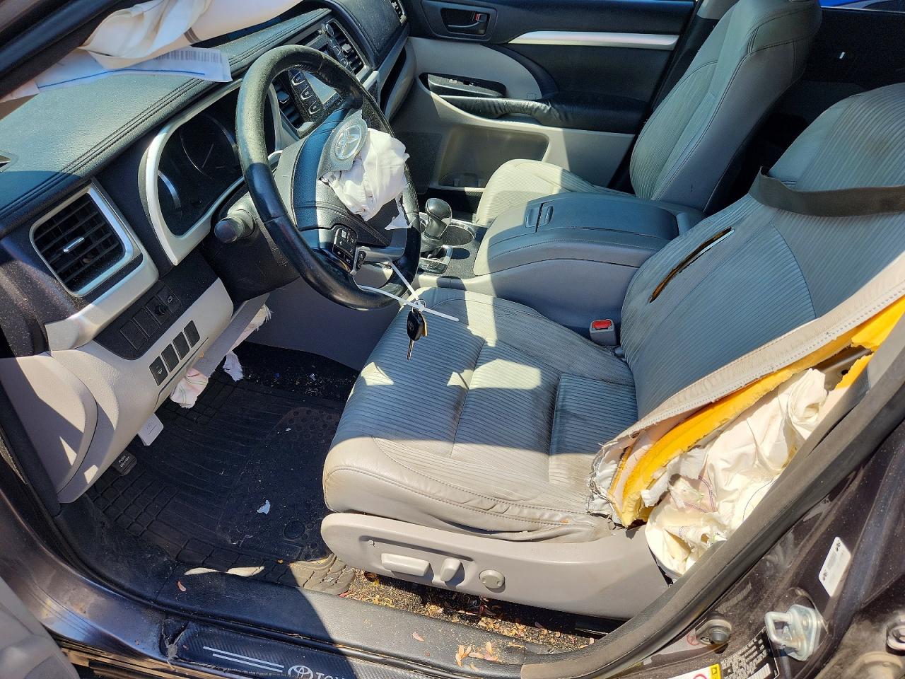 2014 Toyota Highlander Le Plus Gray vin: 5TDBKRFH7ES048023