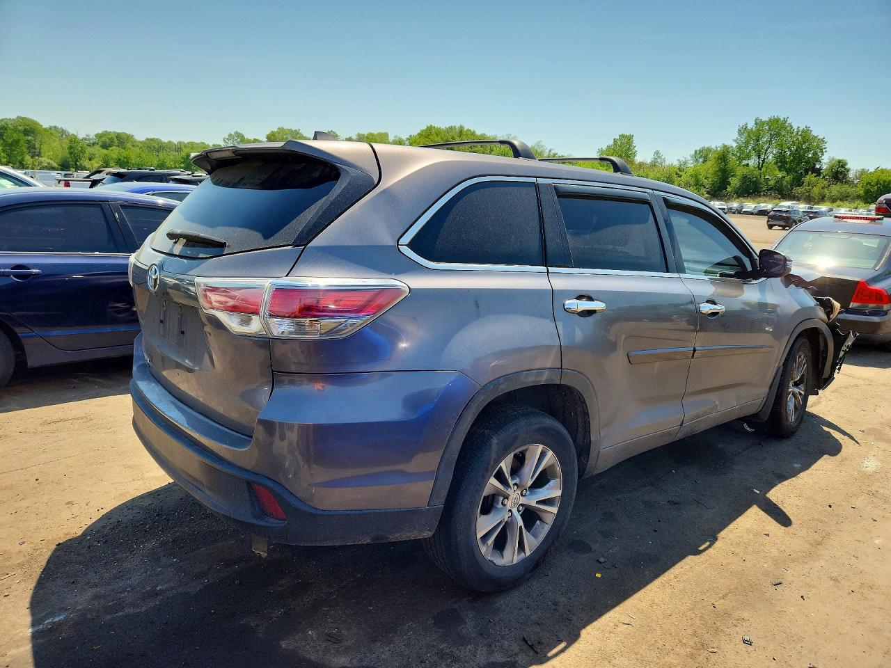 2014 Toyota Highlander Le Plus Gray vin: 5TDBKRFH7ES048023