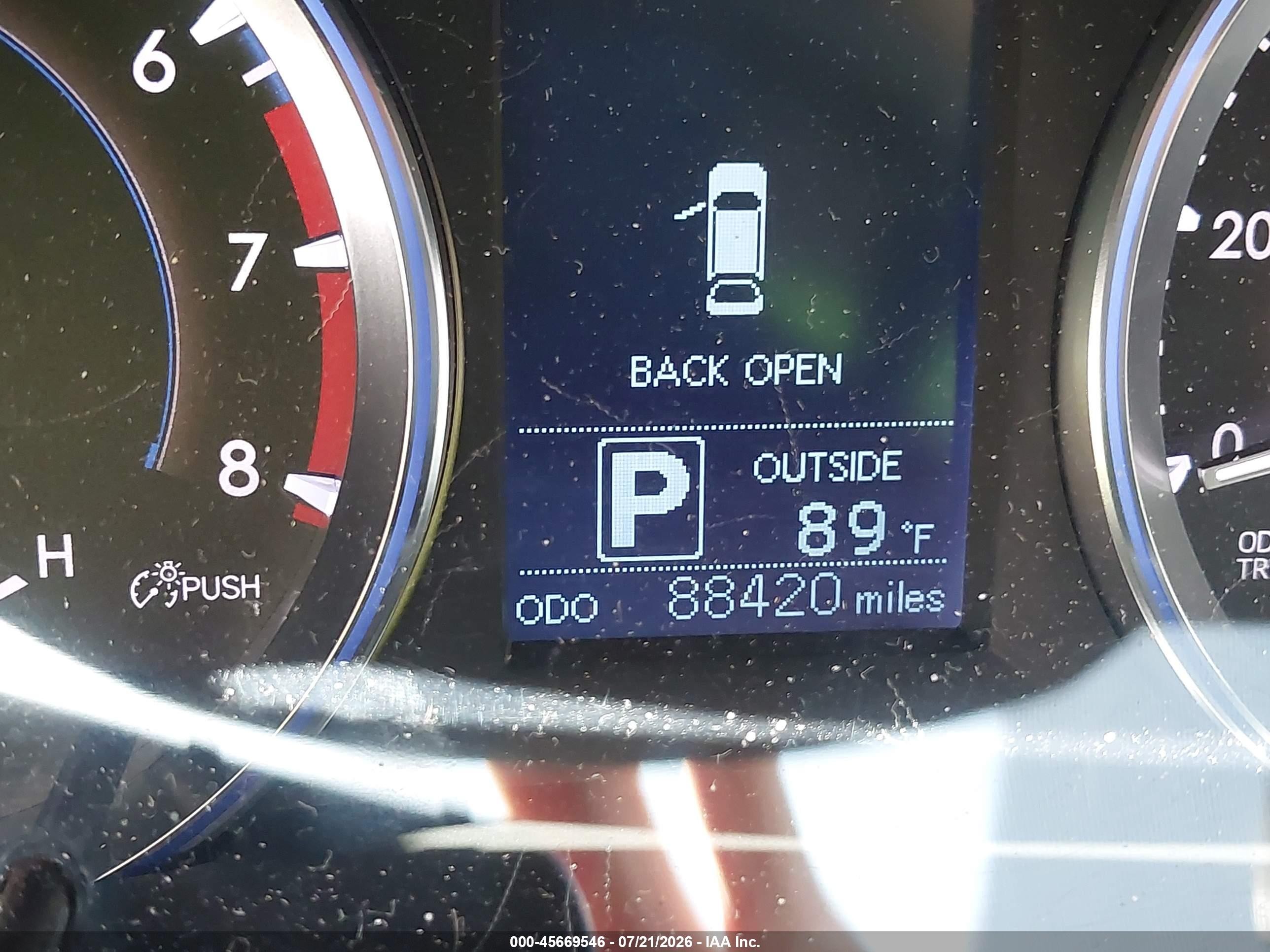 2015 Toyota Highlander Le Plus V6 Серебряный vin: 5TDBKRFH7FS080908