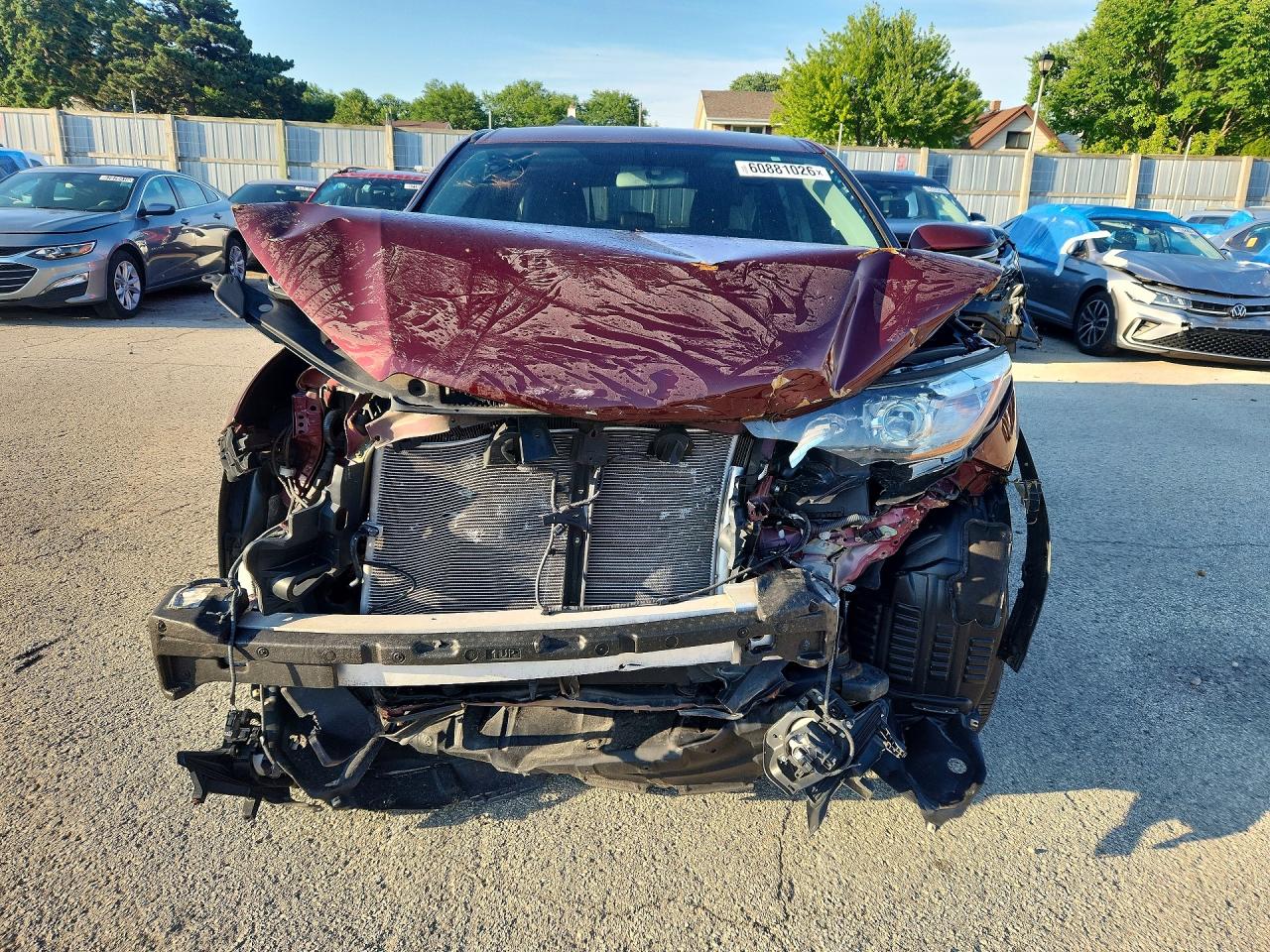 2014 Toyota Highlander Le Plus Burgundy vin: 5TDBKRFH8ES031585