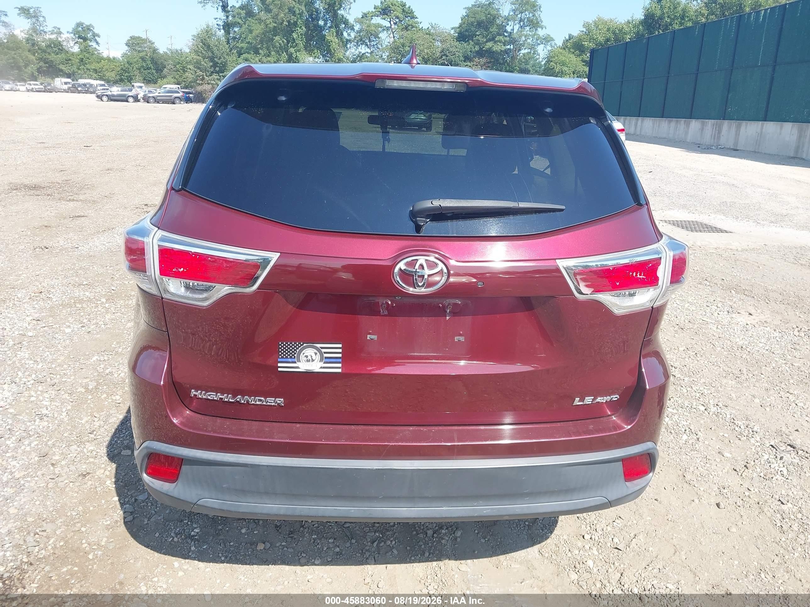 2015 Toyota Highlander Le Plus V6 Red vin: 5TDBKRFH8FS088323