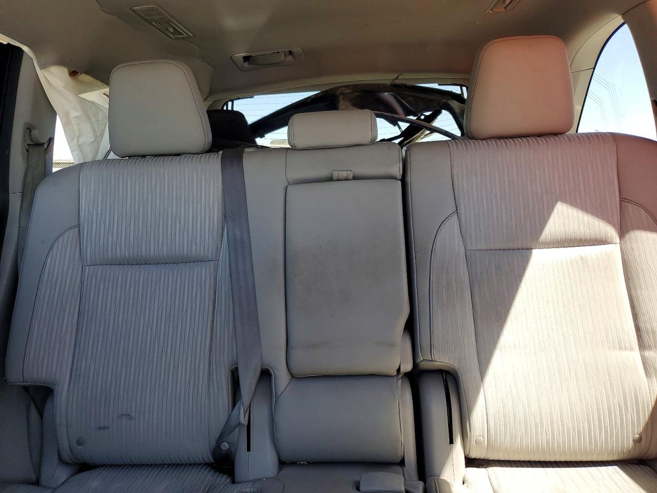 2015 Toyota Highlander Le Plus Gray vin: 5TDBKRFH8FS174974