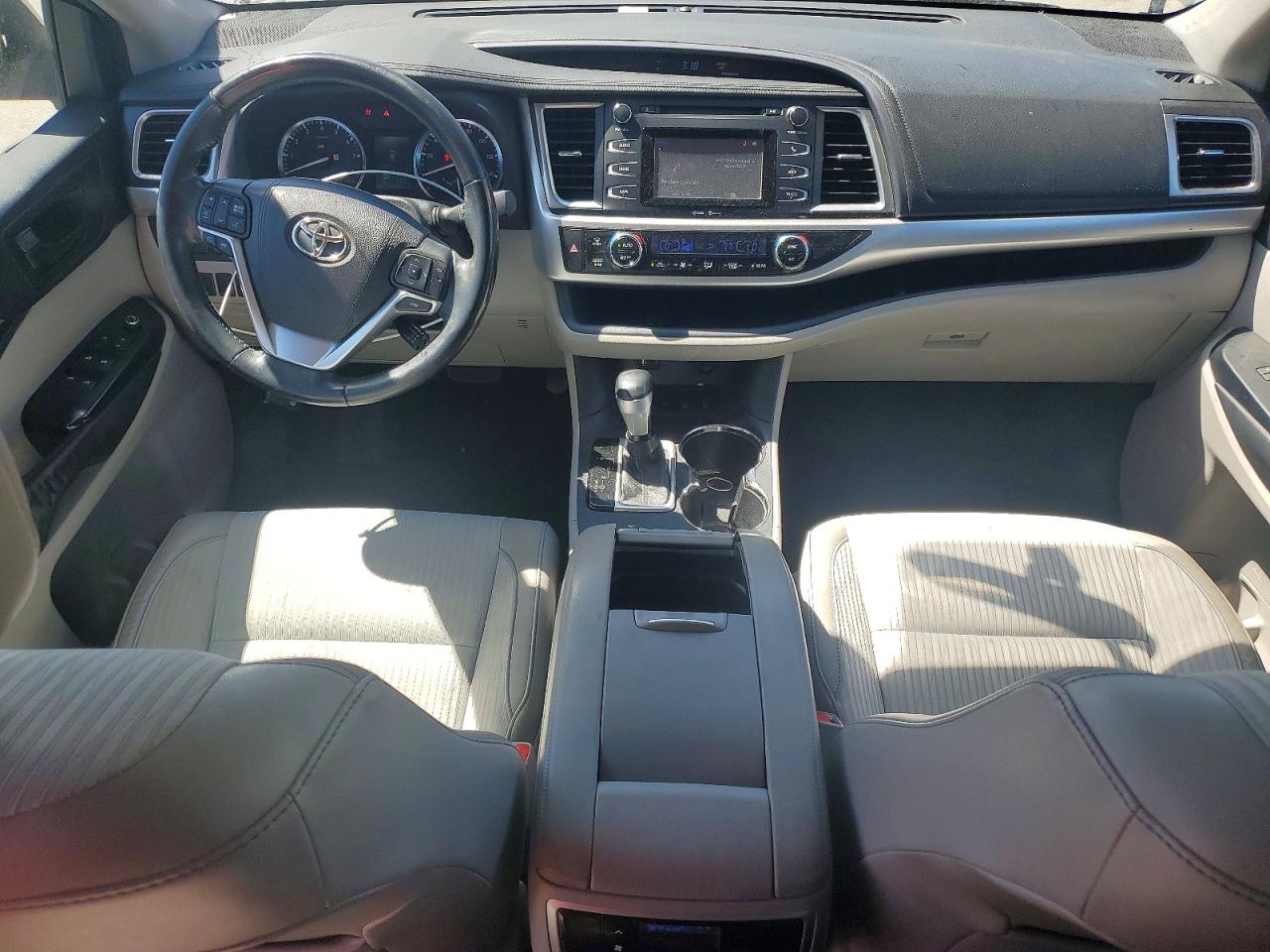 2015 Toyota Highlander Le Plus Gray vin: 5TDBKRFH8FS174974