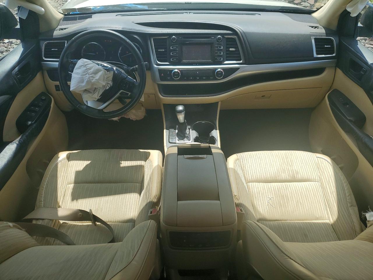 2014 Toyota Highlander Le Plus Silver vin: 5TDBKRFH9ES015220