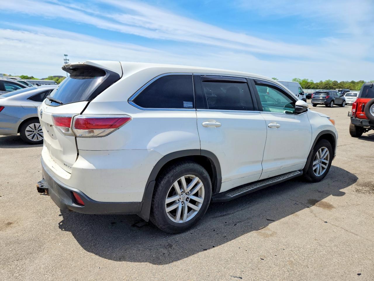 2014 Toyota Highlander Le Белый vin: 5TDBKRFH9ES016318