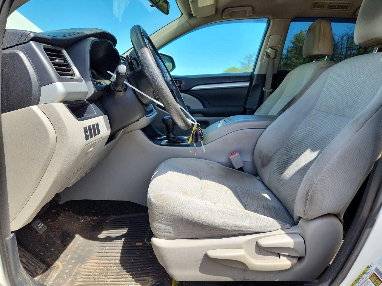 2014 Toyota Highlander Le Белый vin: 5TDBKRFH9ES016318
