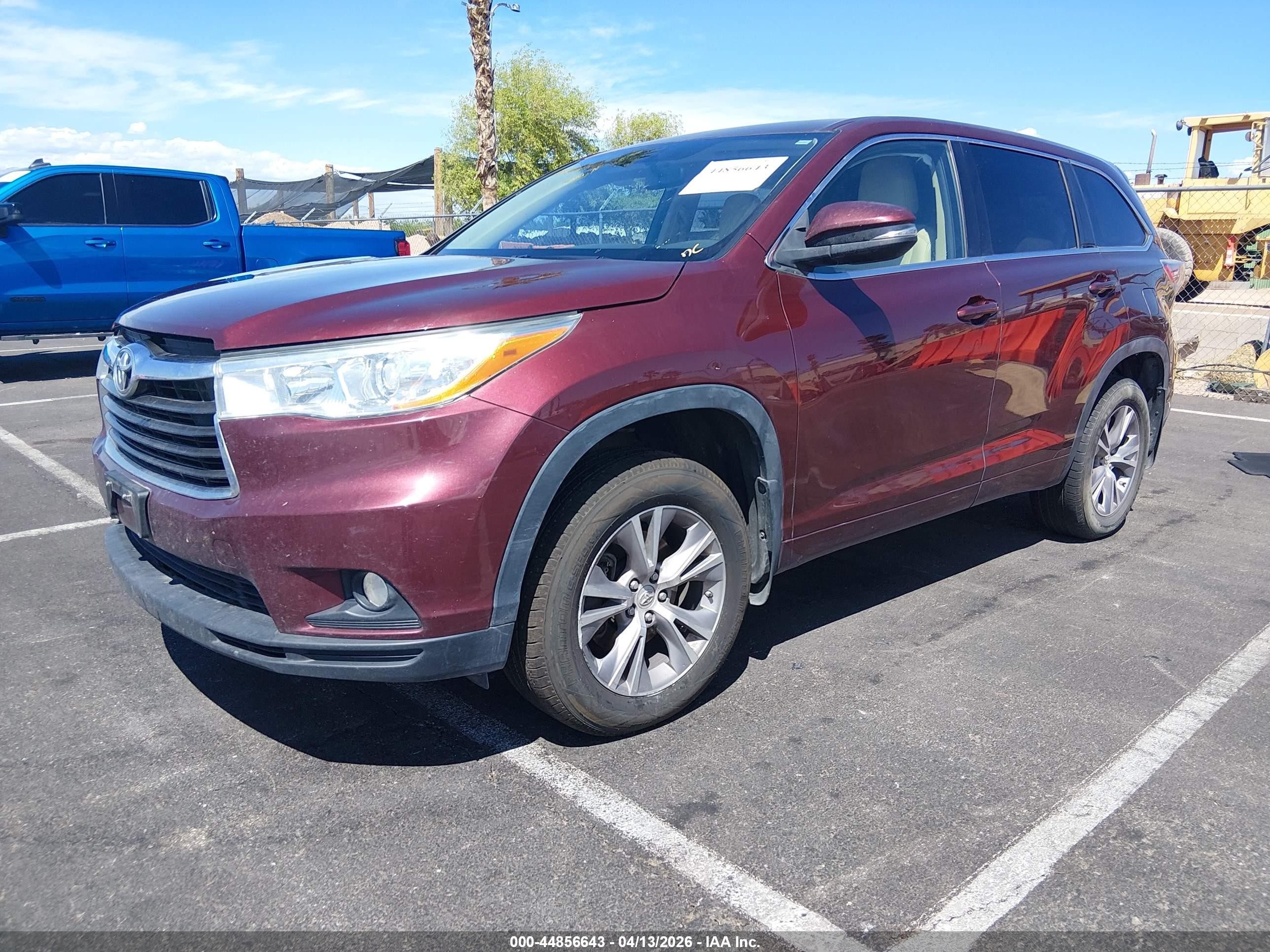2014 Toyota Highlander Le Plus V6 Красный vin: 5TDBKRFH9ES037914