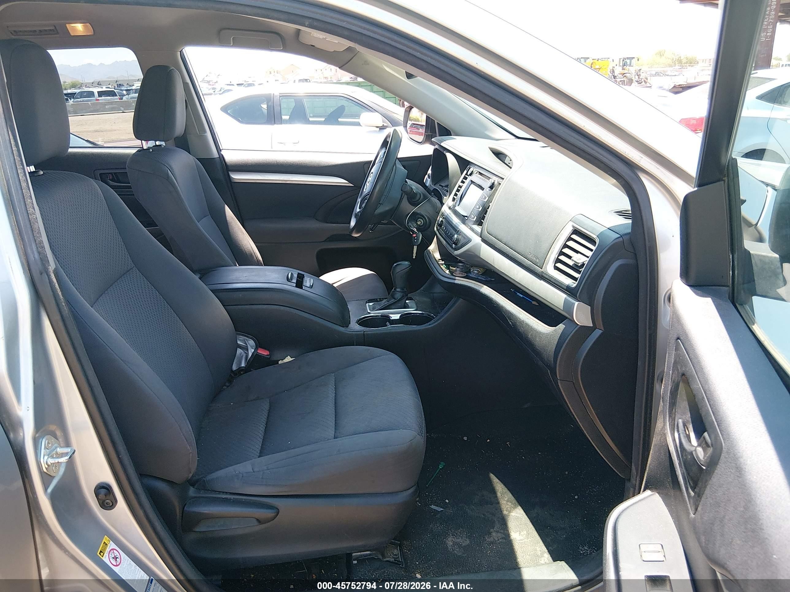 2014 Toyota Highlander Le V6 Gray vin: 5TDBKRFH9ES045172