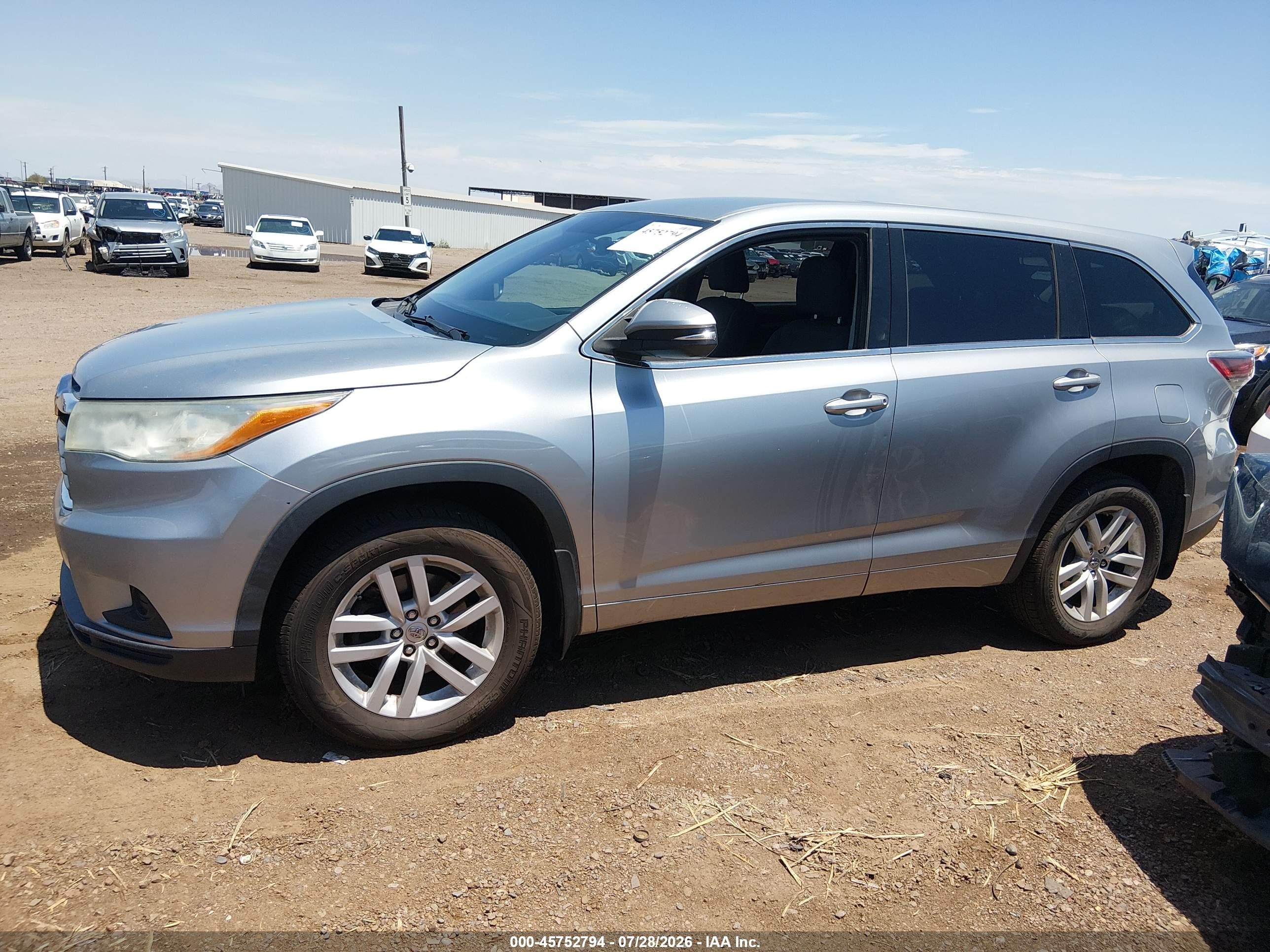2014 Toyota Highlander Le V6 Gray vin: 5TDBKRFH9ES045172