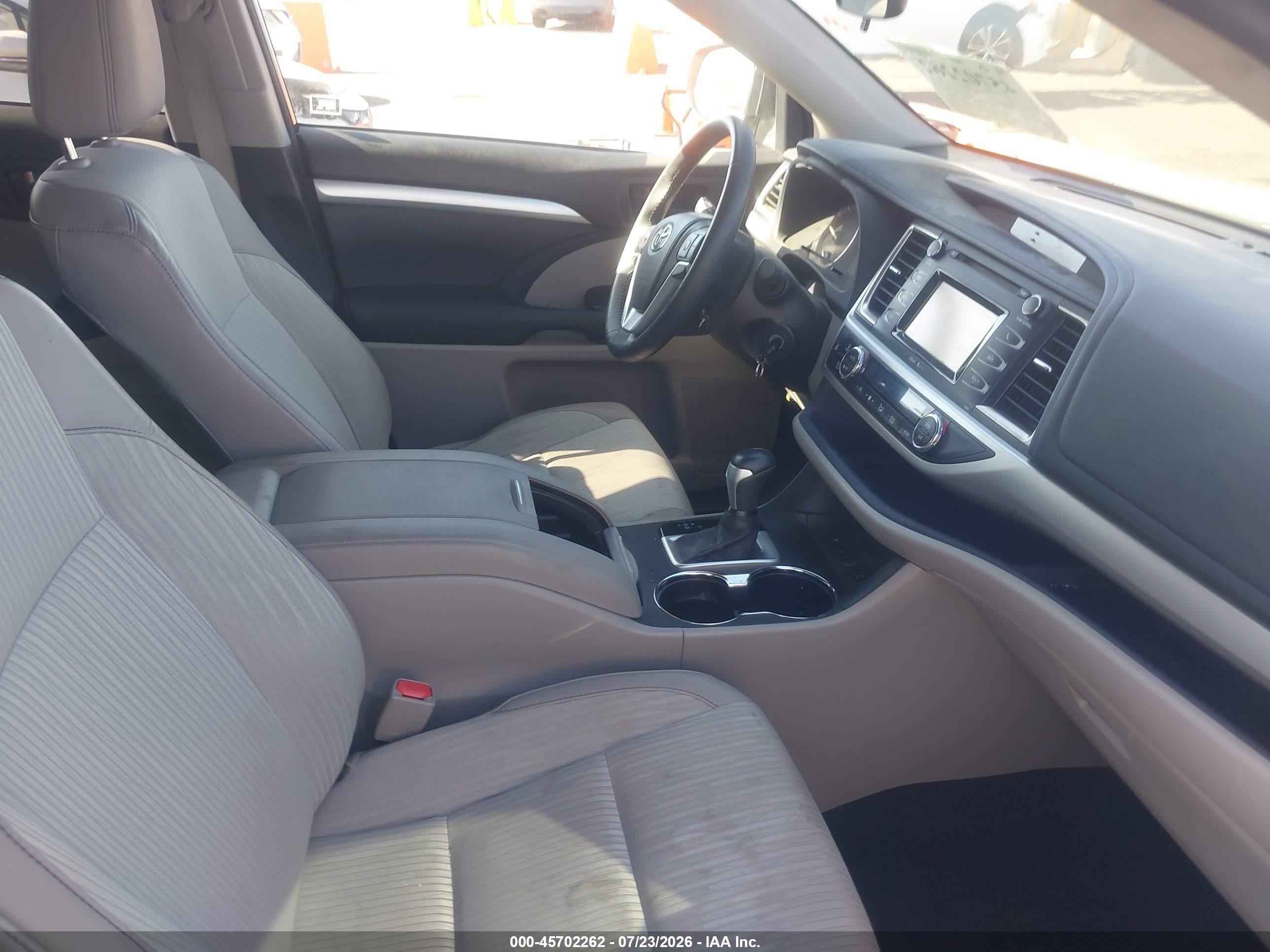 2014 Toyota Highlander Le Plus V6 White vin: 5TDBKRFH9ES067964