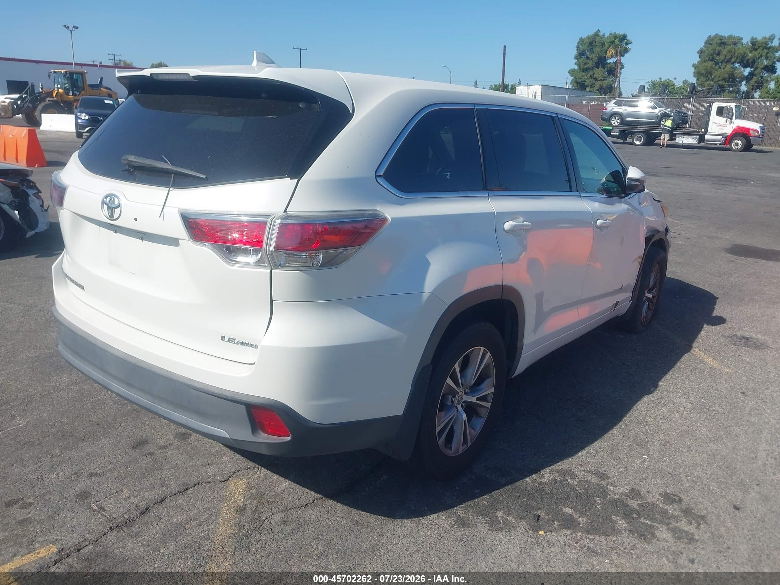 2014 Toyota Highlander Le Plus V6 White vin: 5TDBKRFH9ES067964