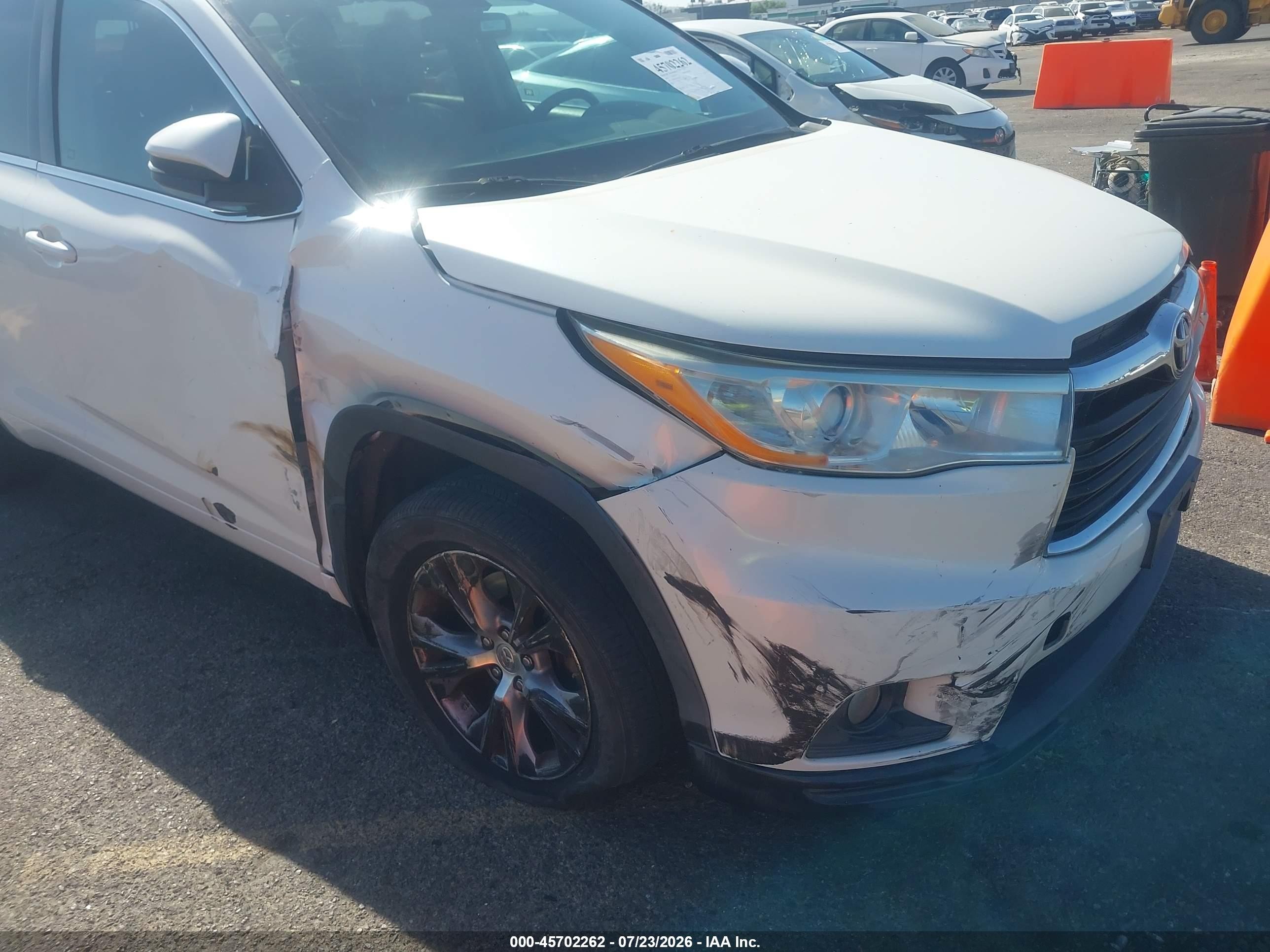 2014 Toyota Highlander Le Plus V6 White vin: 5TDBKRFH9ES067964