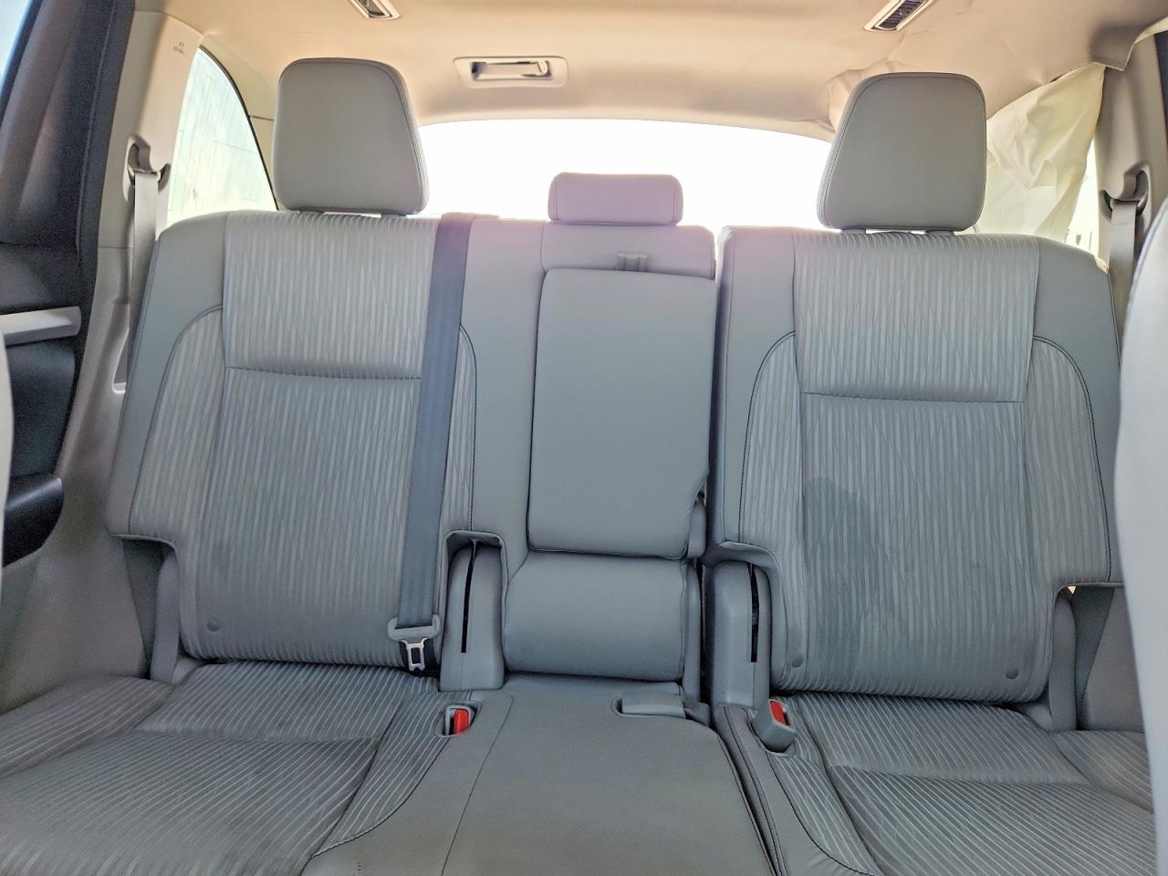 2015 Toyota Highlander Le Plus Gray vin: 5TDBKRFH9FS102195