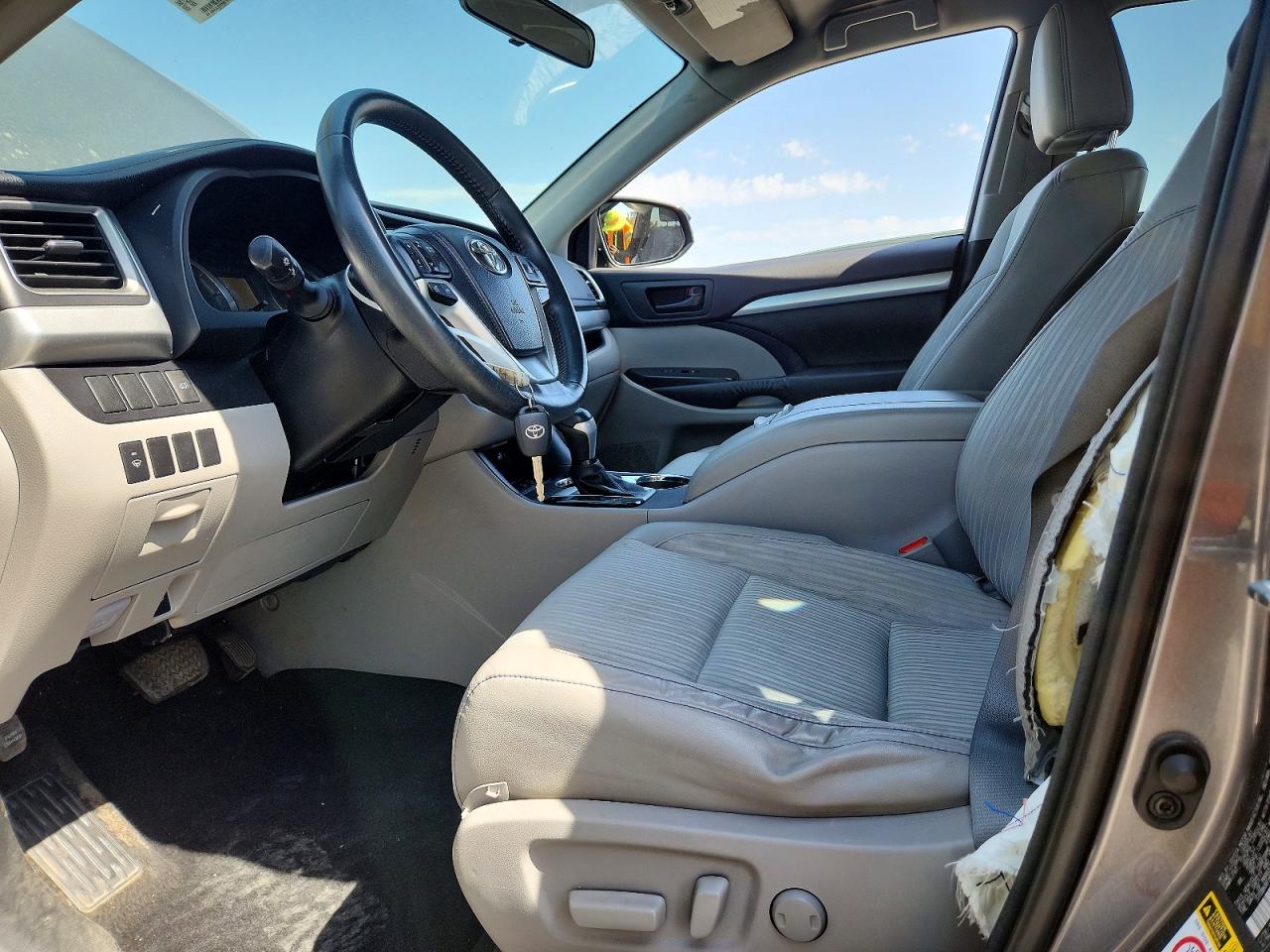 2015 Toyota Highlander Le Plus Gray vin: 5TDBKRFH9FS102195
