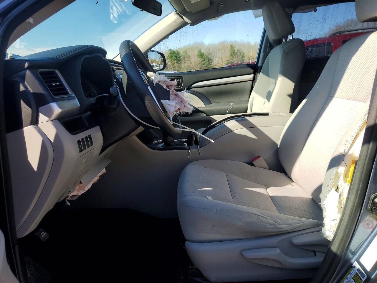 2015 Toyota Highlander Le Blue vin: 5TDBKRFH9FS147718