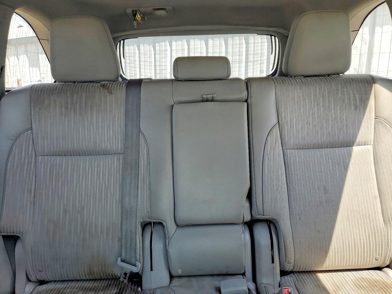 2015 Toyota Highlander Le Plus Gray vin: 5TDBKRFH9FS157195