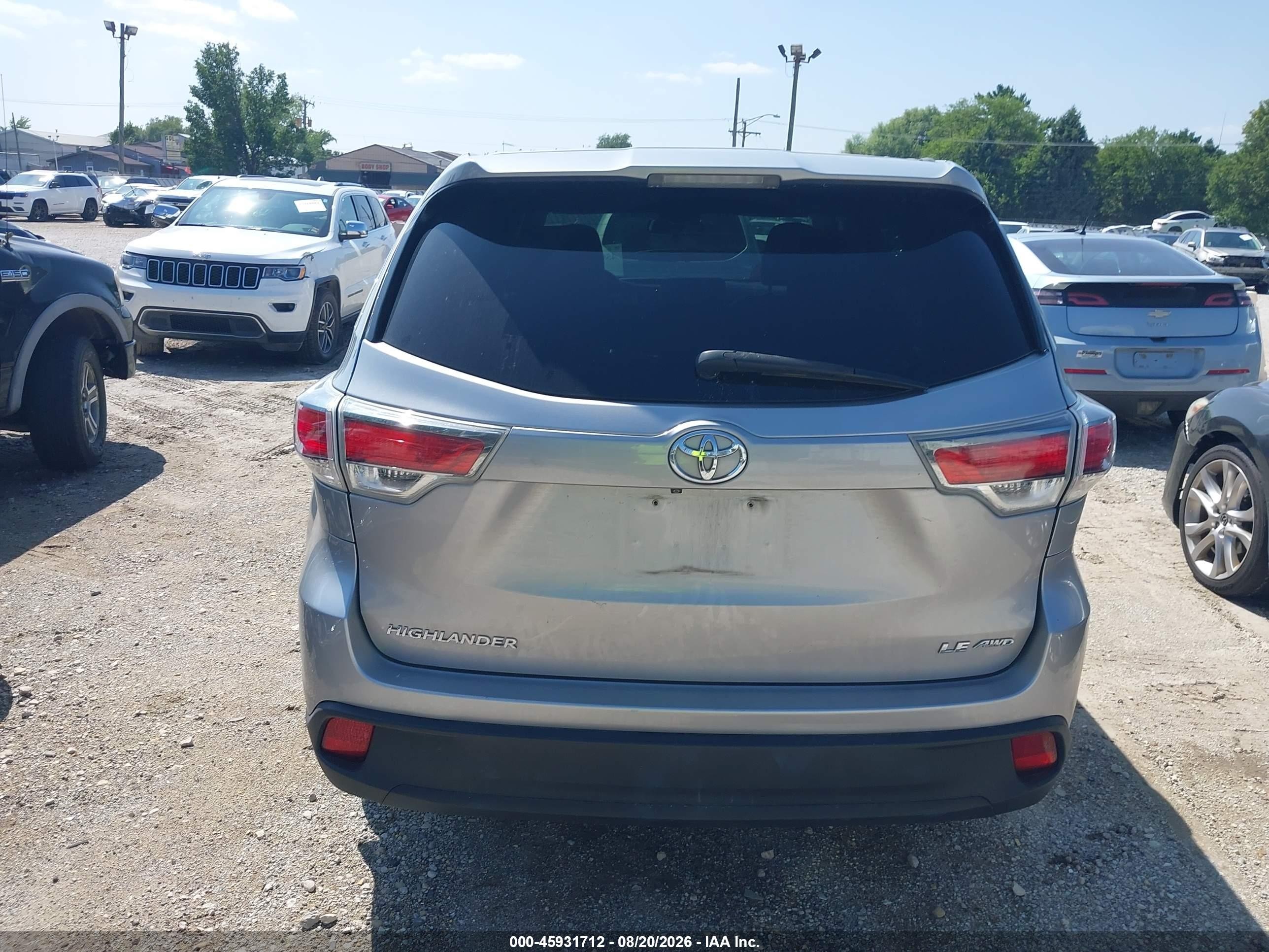 2015 Toyota Highlander Le V6 Silver vin: 5TDBKRFH9FS173543