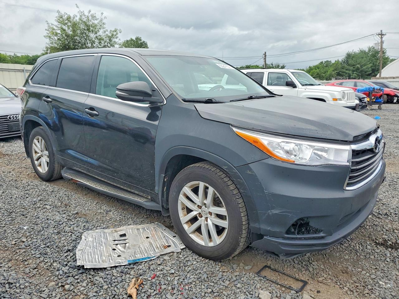 2015 Toyota Highlander Le Black vin: 5TDBKRFH9FS191721