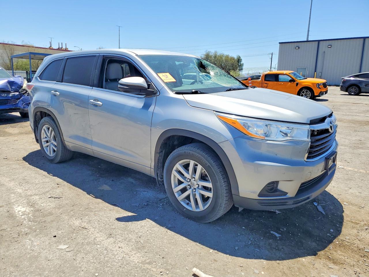 2014 Toyota Highlander Le Silver vin: 5TDBKRFHXES022449