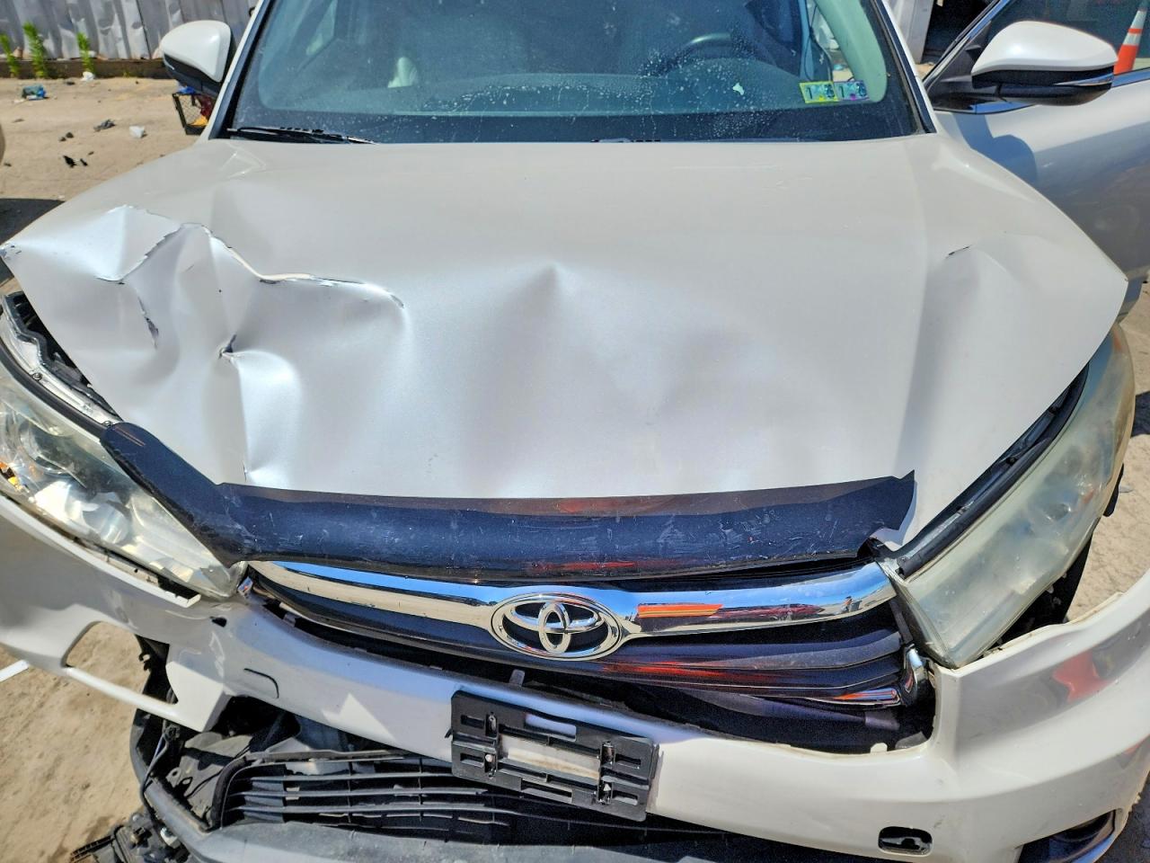 2014 Toyota Highlander Le Plus Белый vin: 5TDBKRFHXES032673