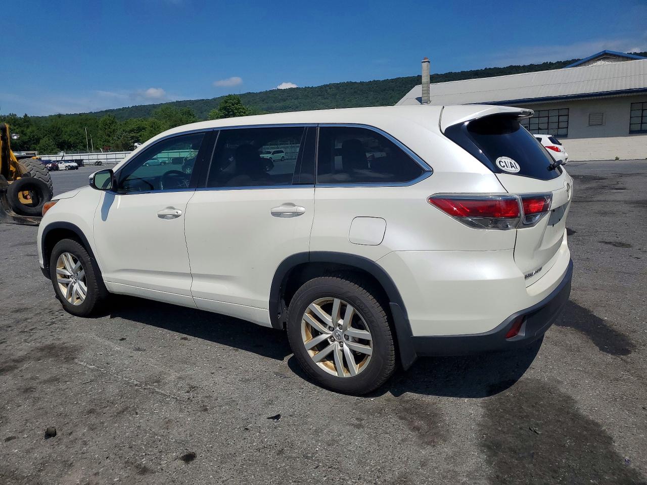 2015 Toyota Highlander Le White vin: 5TDBKRFHXFS073676