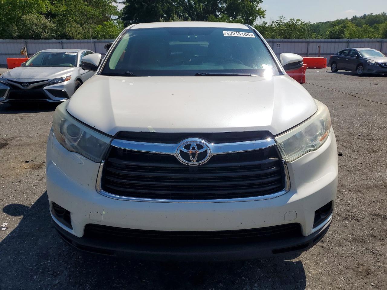 2015 Toyota Highlander Le White vin: 5TDBKRFHXFS073676