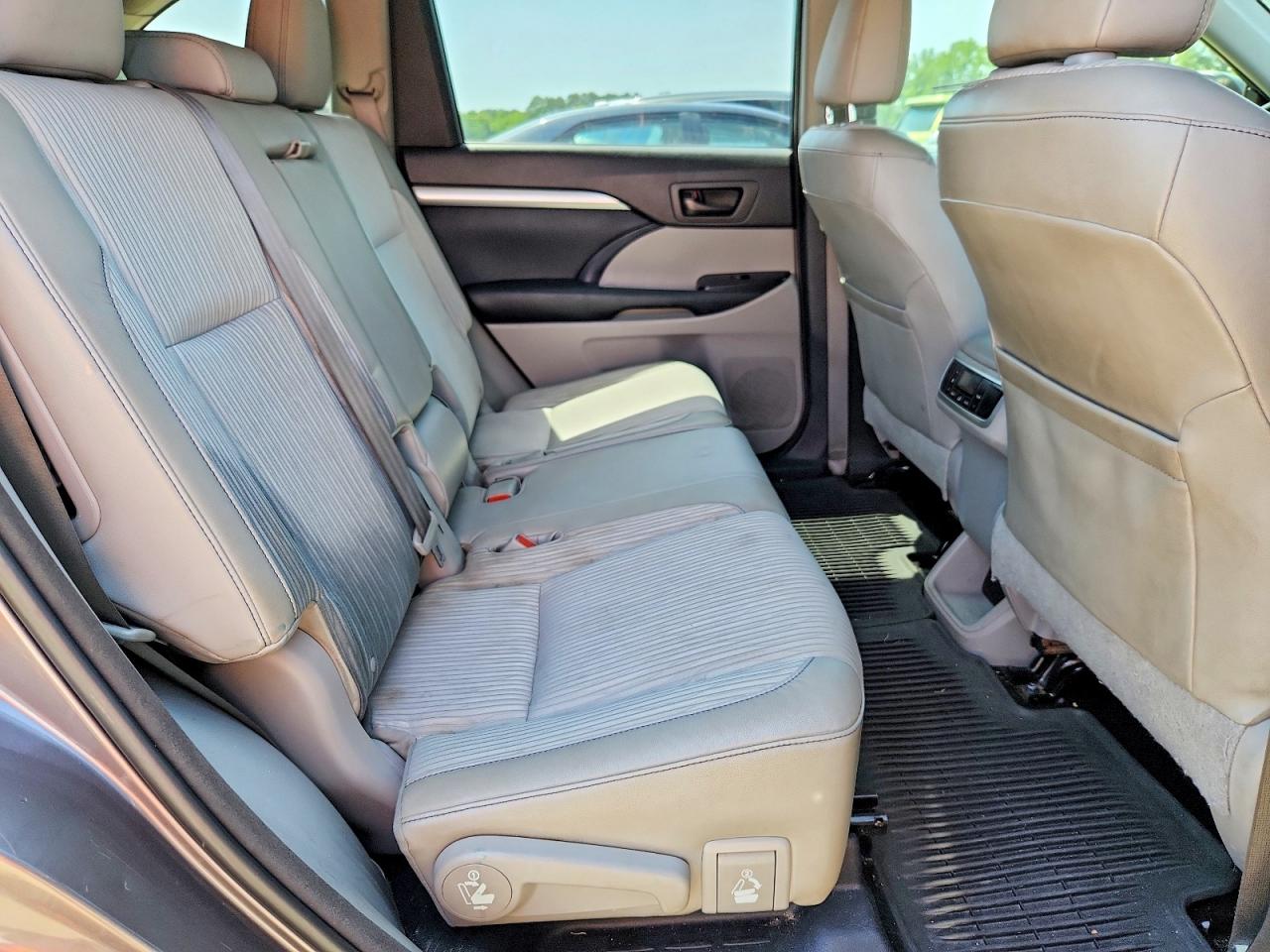 2015 Toyota Highlander Le Plus Gray vin: 5TDBKRFHXFS088291