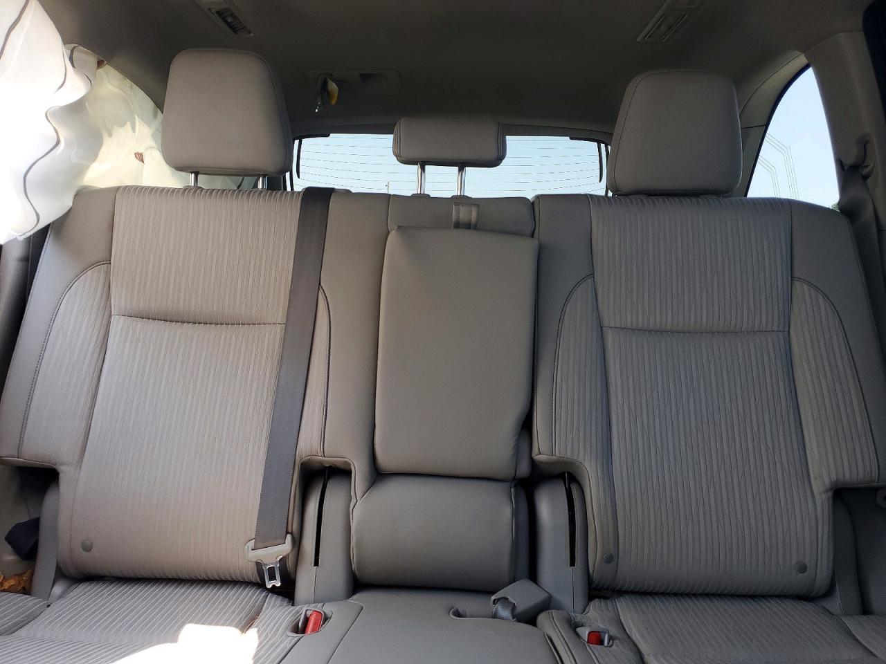 2015 Toyota Highlander Le Plus Gray vin: 5TDBKRFHXFS100004