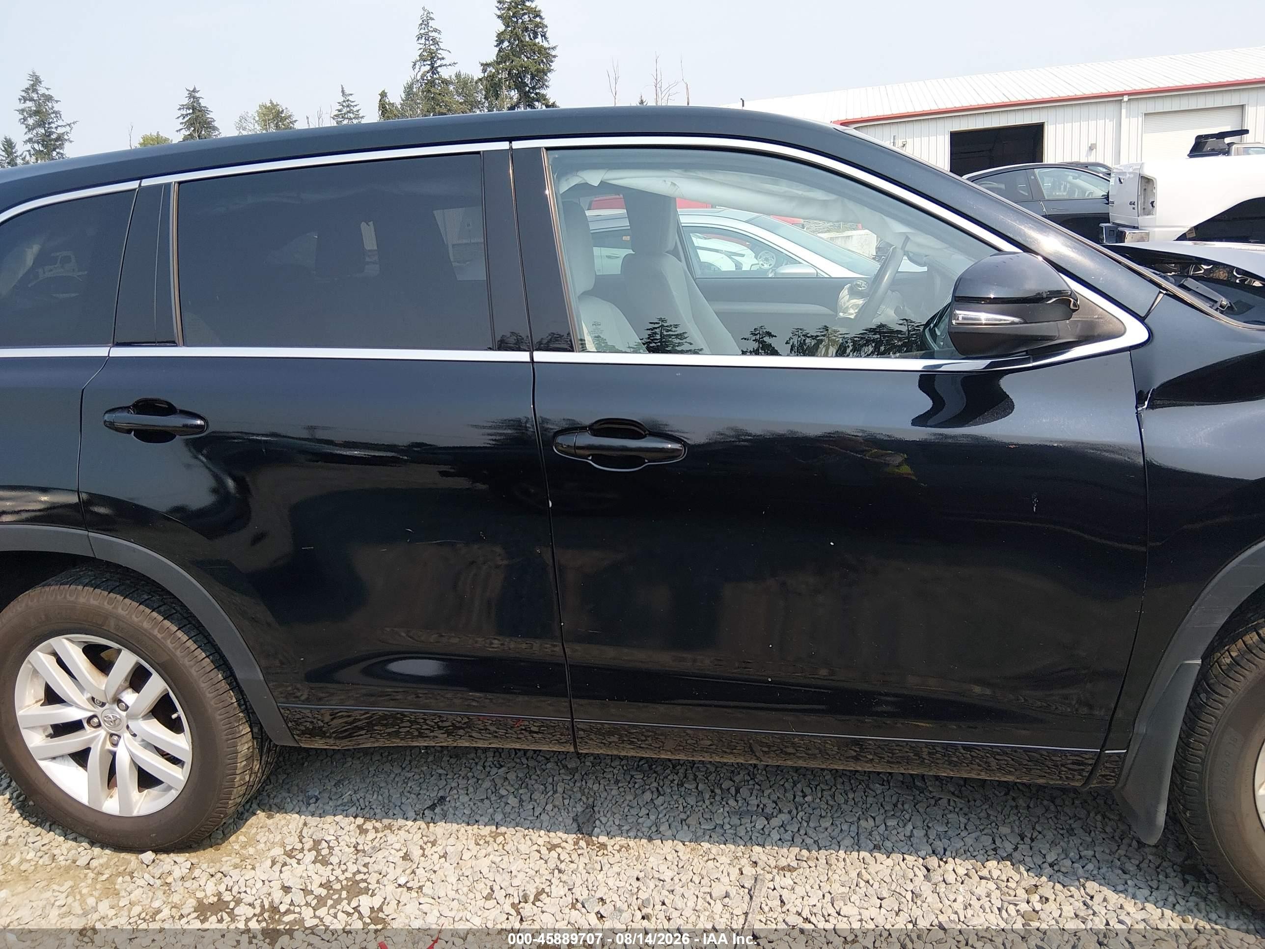 2015 Toyota Highlander Le Black vin: 5TDBKRFHXFS139031
