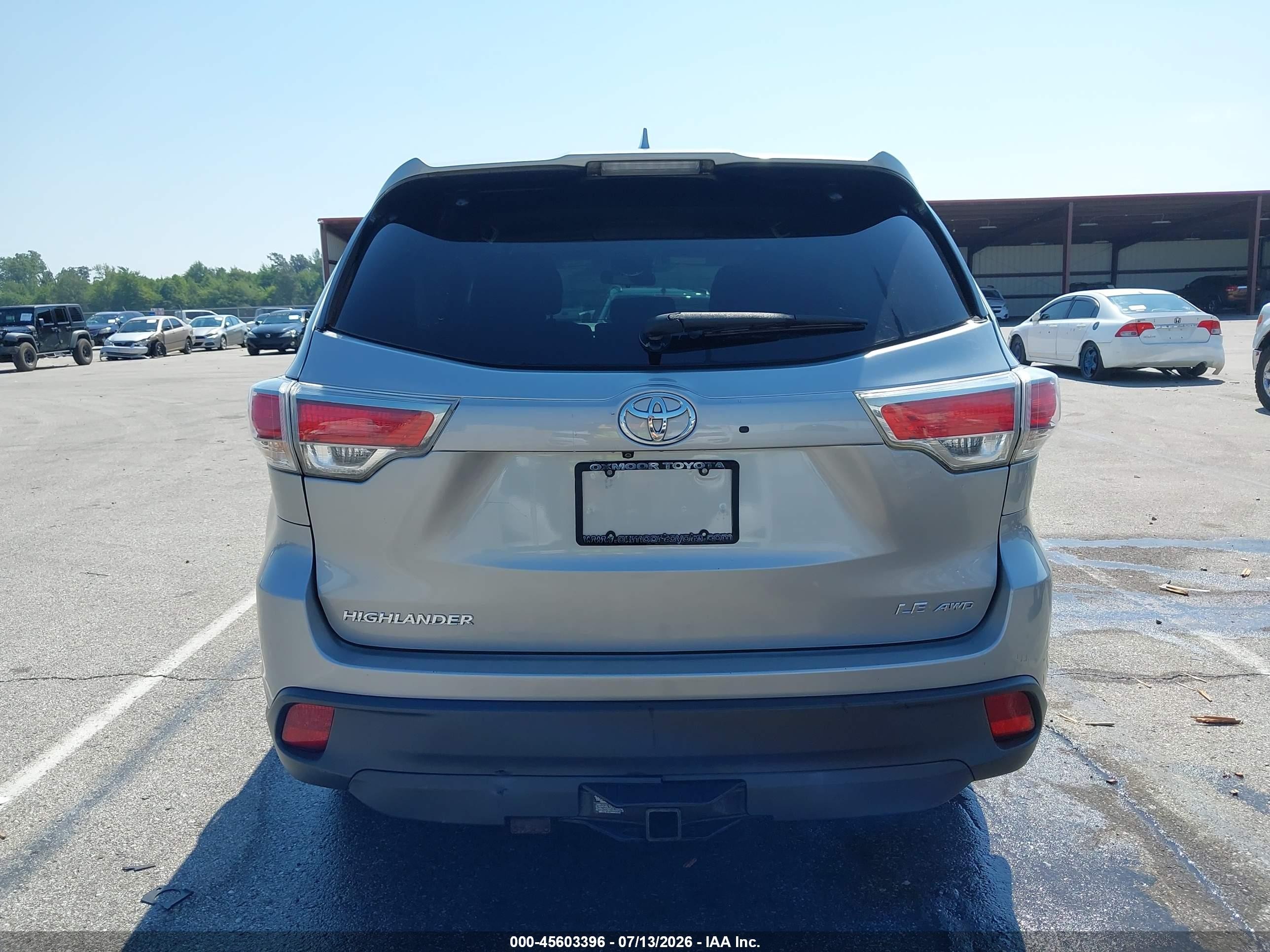 2015 Toyota Highlander Le Plus V6 Silver vin: 5TDBKRFHXFS180470