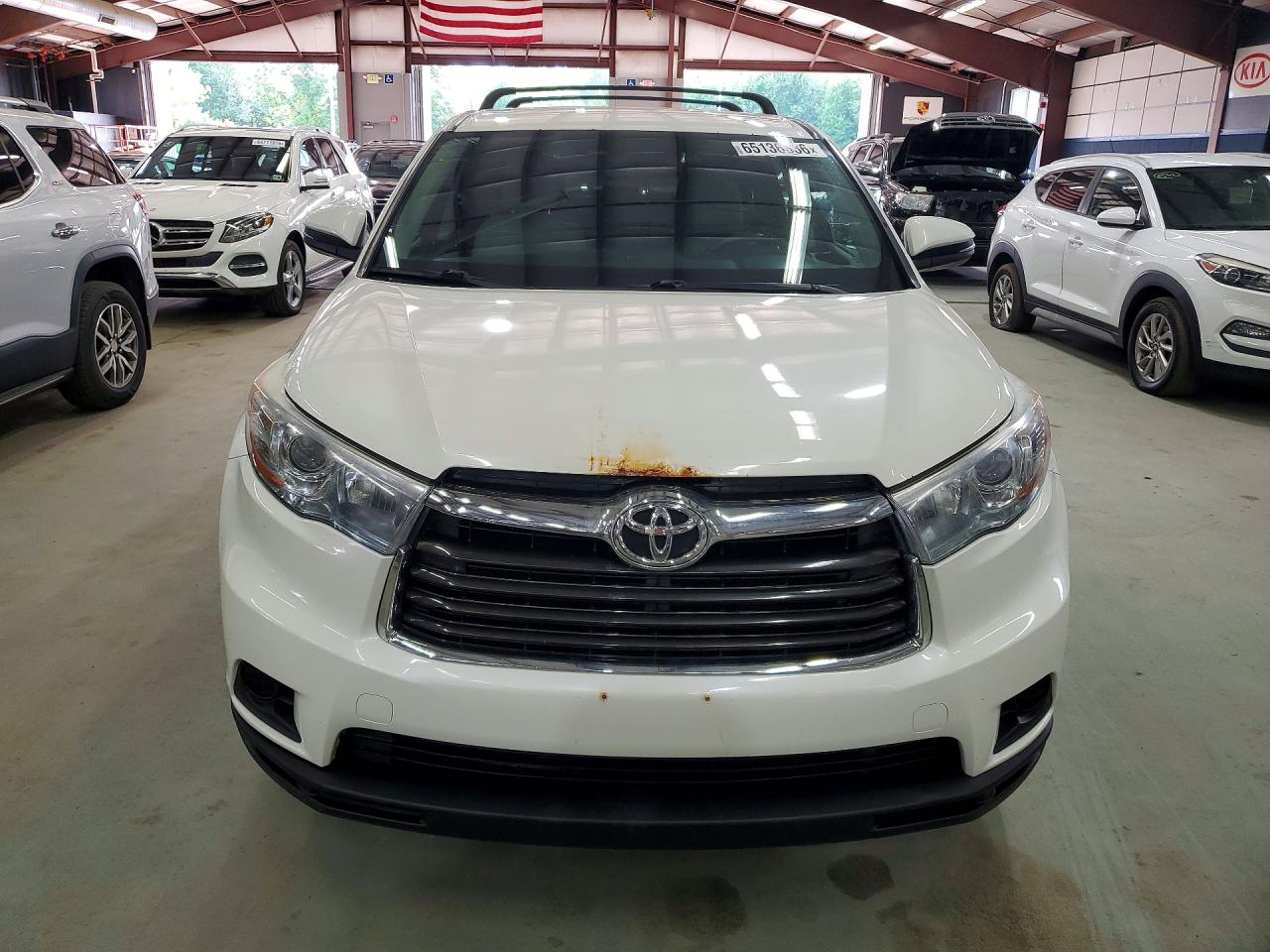 2015 Toyota Highlander Le White vin: 5TDBKRFHXFS211474
