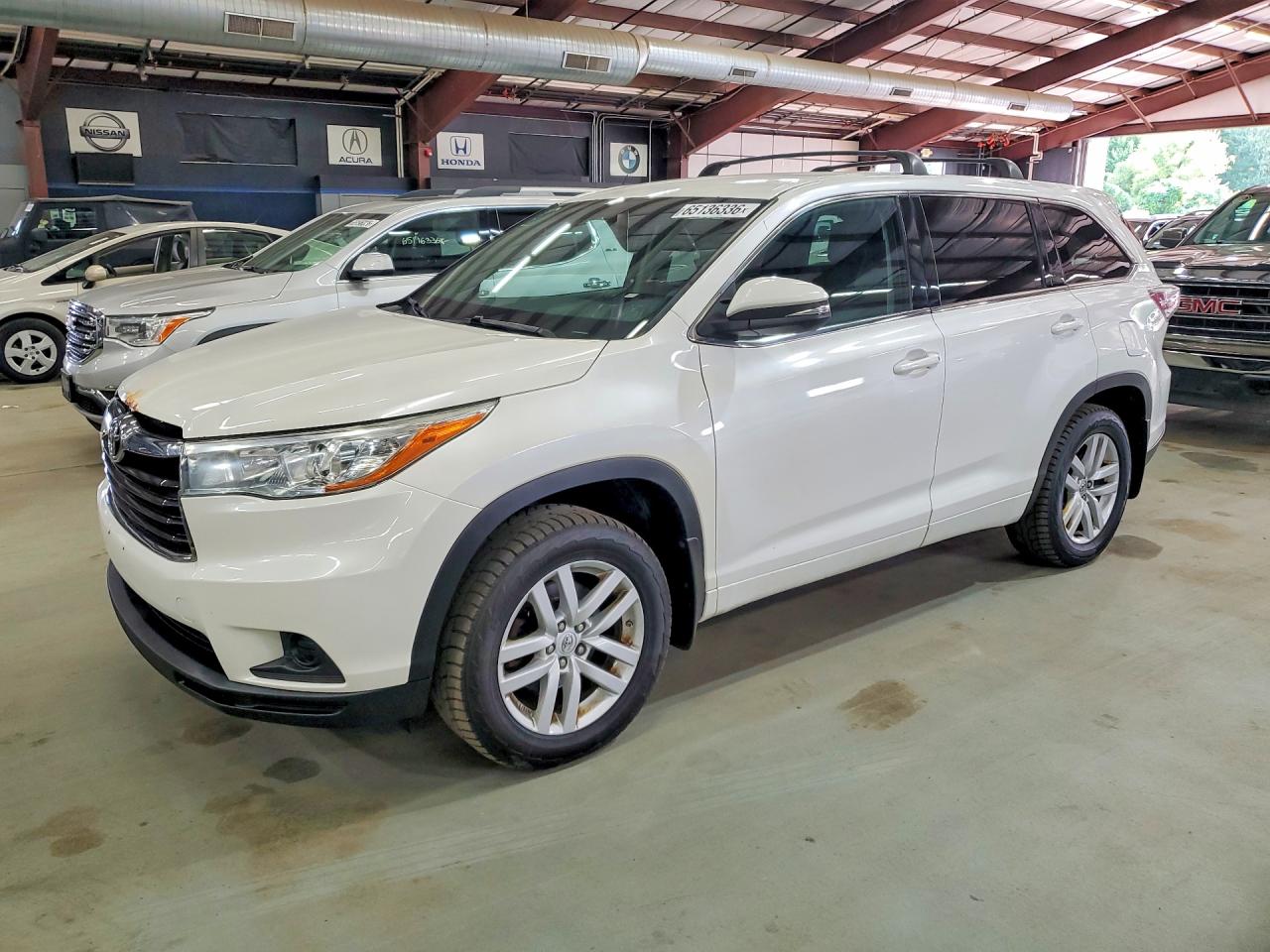 2015 Toyota Highlander Le White vin: 5TDBKRFHXFS211474