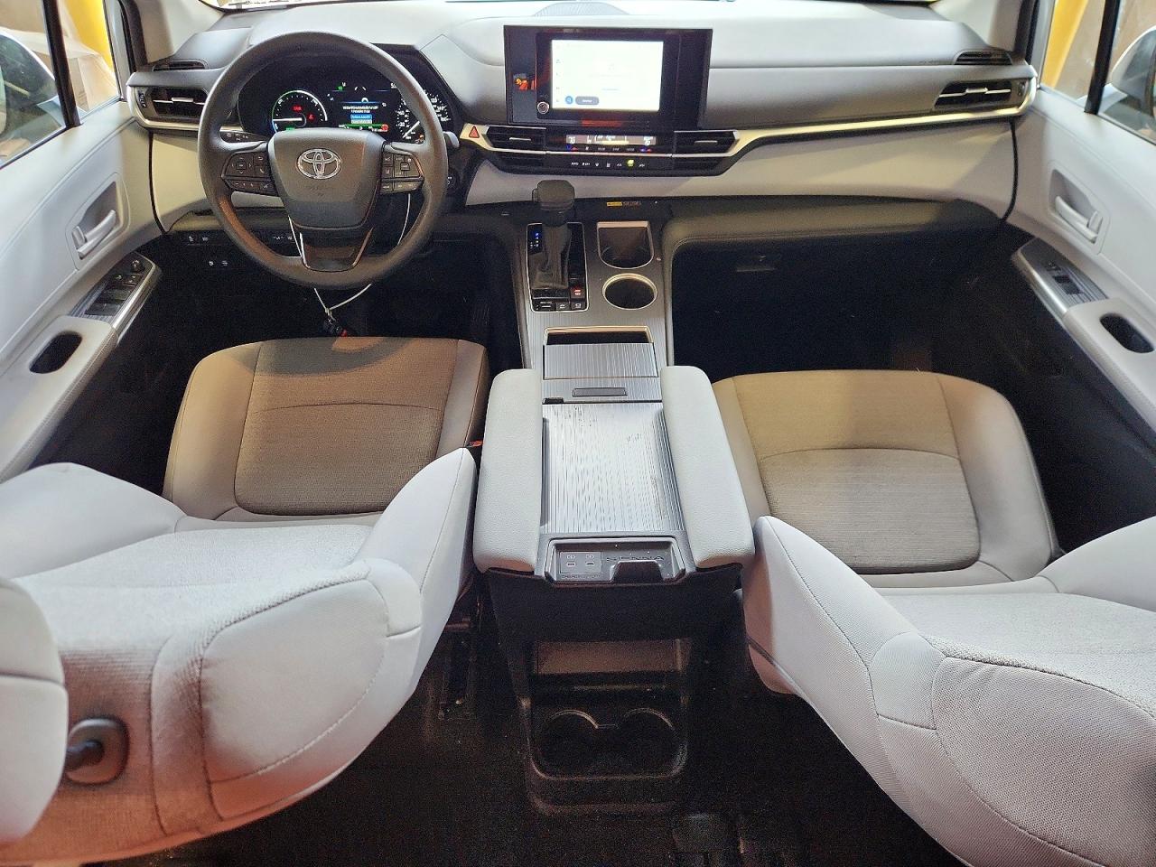 2025 Toyota Sienna Le Gray vin: 5TDBSKFC1SS206170