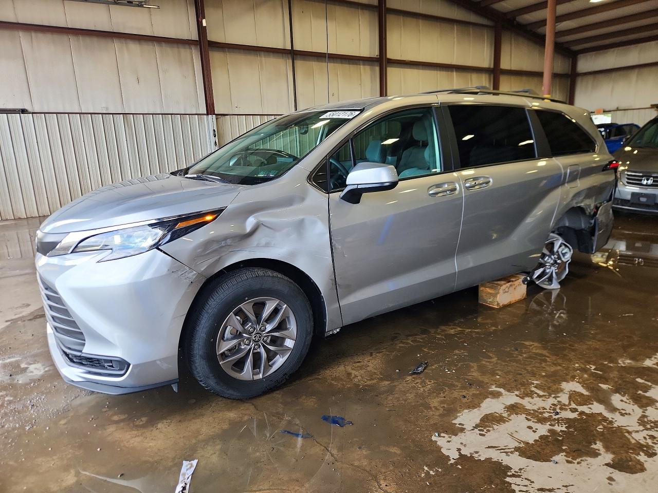 2025 Toyota Sienna Le Gray vin: 5TDBSKFC1SS206170