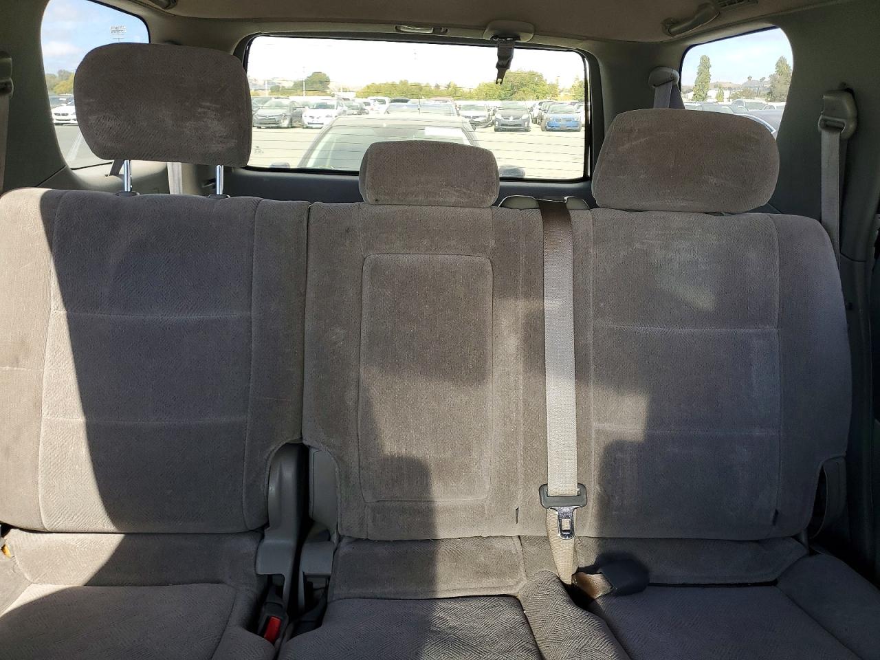 2001 Toyota Sequoia Sr5 Silver vin: 5TDBT44A01S025506