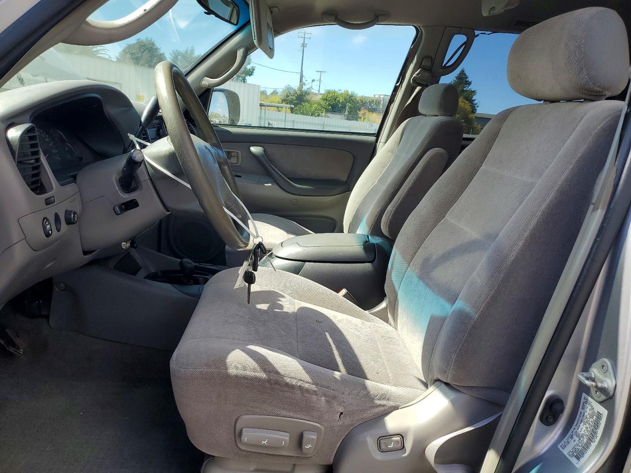 2001 Toyota Sequoia Sr5 Silver vin: 5TDBT44A01S025506