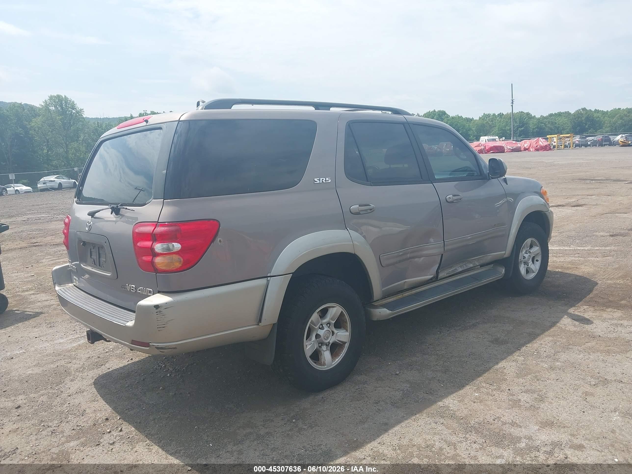 2002 Toyota Sequoia Sr5 V8 Gray vin: 5TDBT44A02S085139