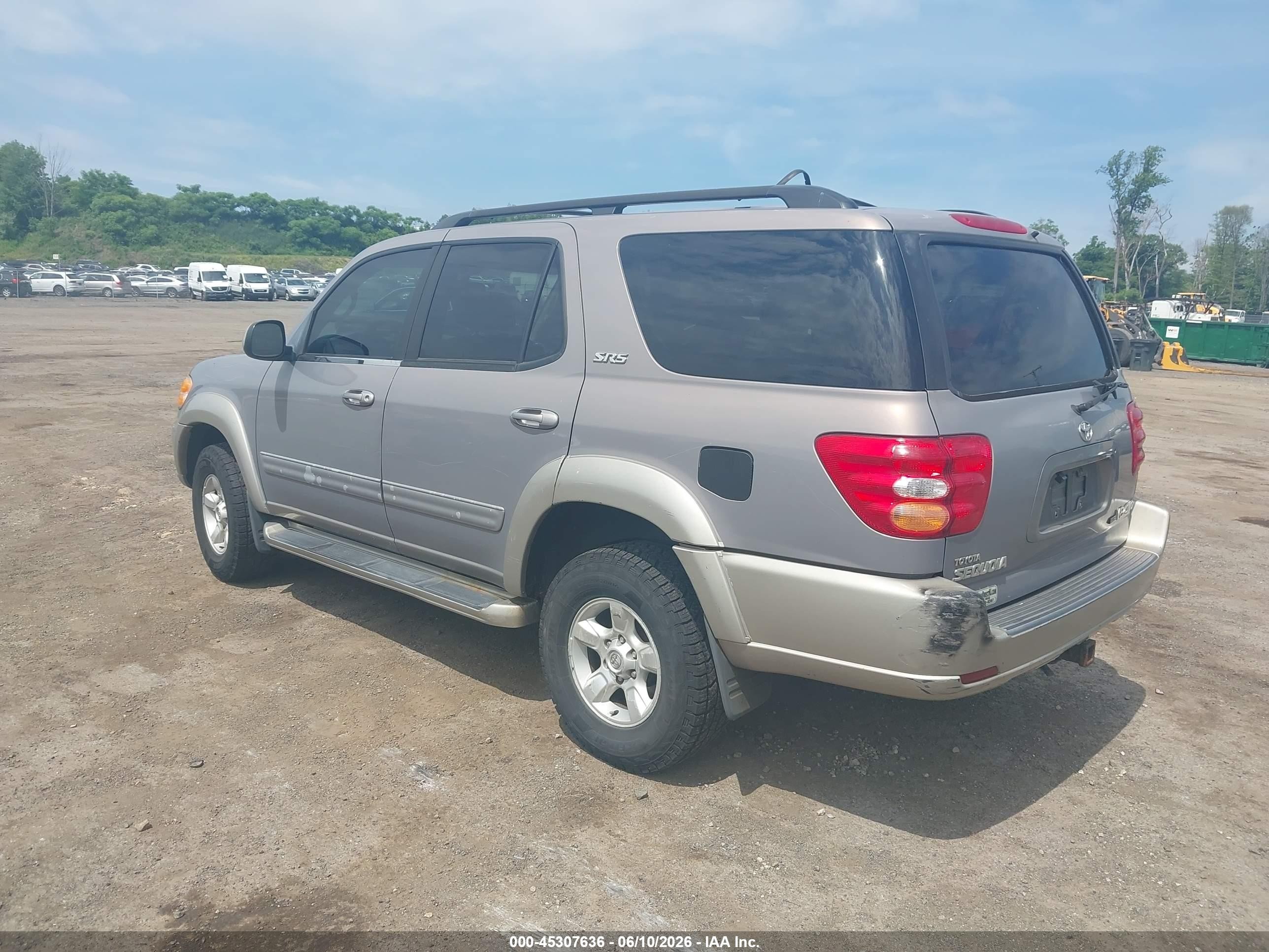 2002 Toyota Sequoia Sr5 V8 Gray vin: 5TDBT44A02S085139