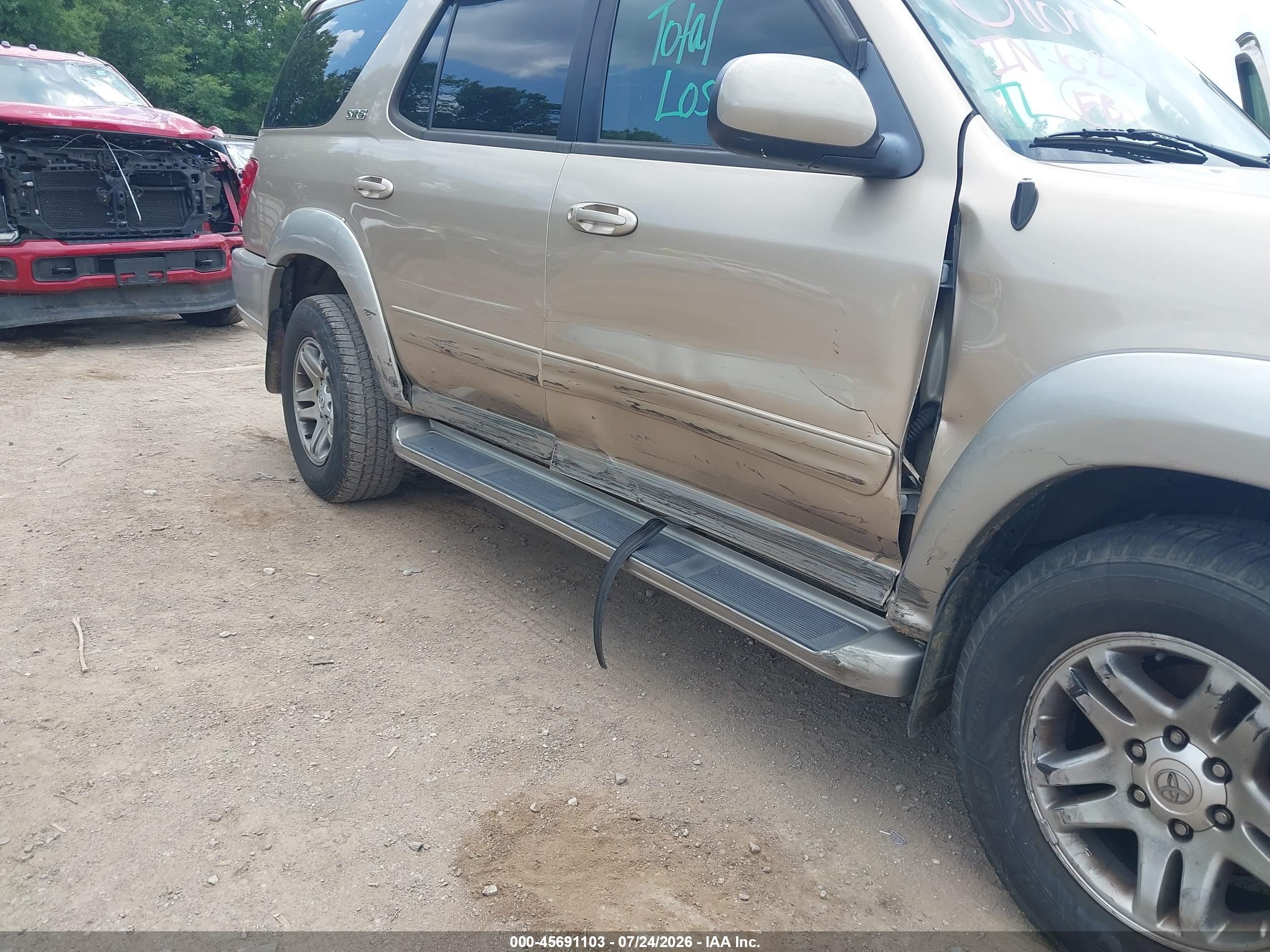 2003 Toyota Sequoia Sr5 V8 Золотой vin: 5TDBT44A03S155157
