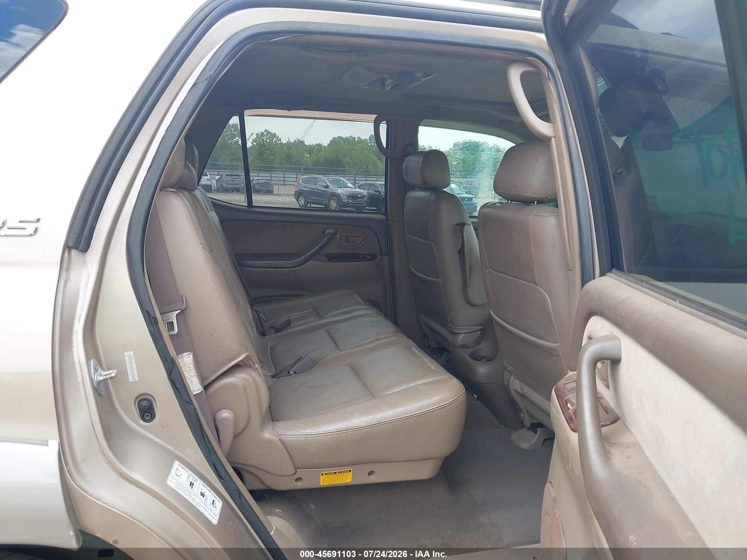 2003 Toyota Sequoia Sr5 V8 Золотой vin: 5TDBT44A03S155157