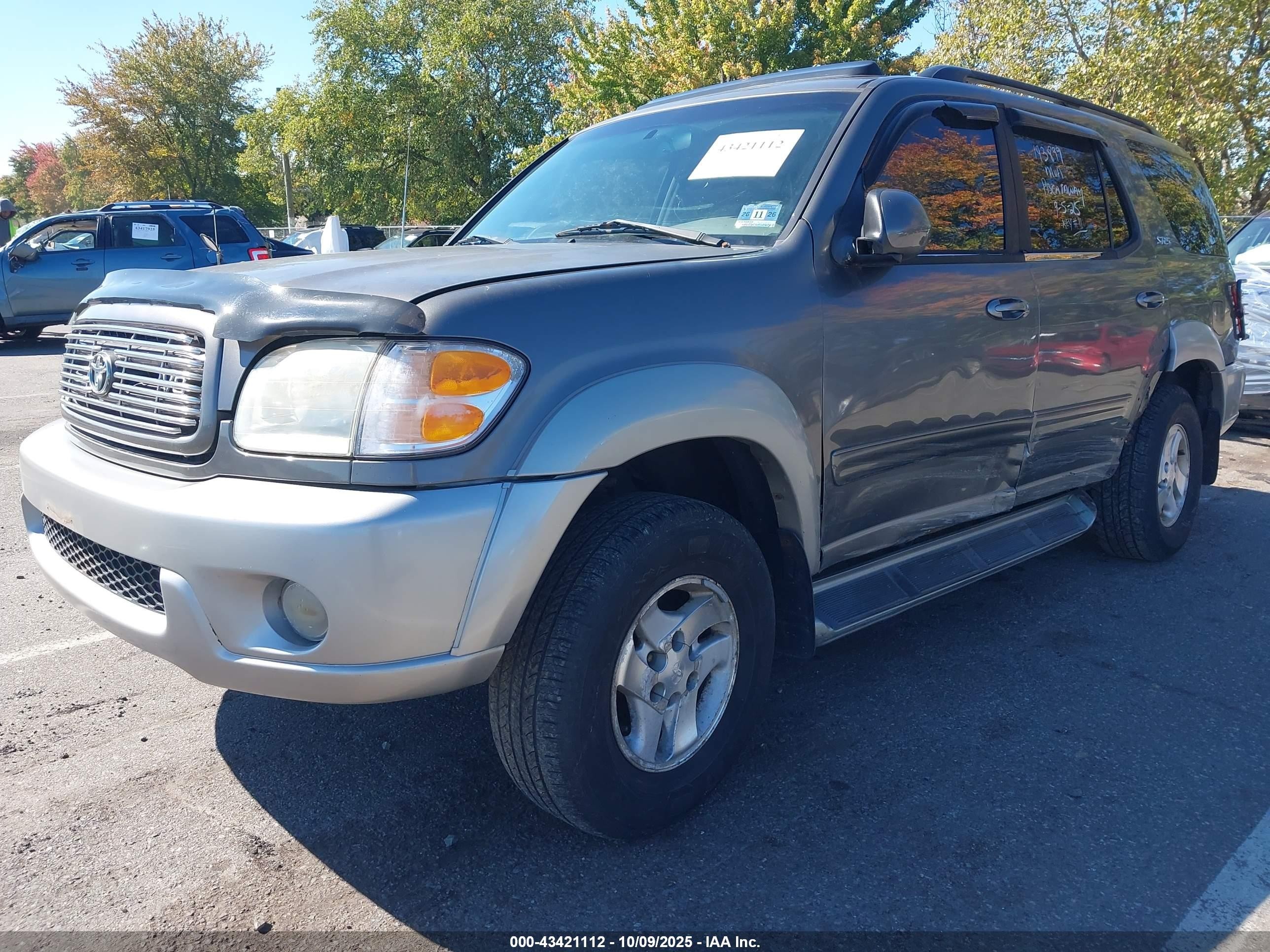 2003 Toyota Sequoia Sr5 V8 Серый vin: 5TDBT44A03S166109