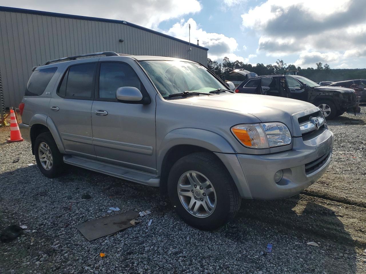 2005 Toyota Sequoia Sr5 Silver vin: 5TDBT44A05S238090