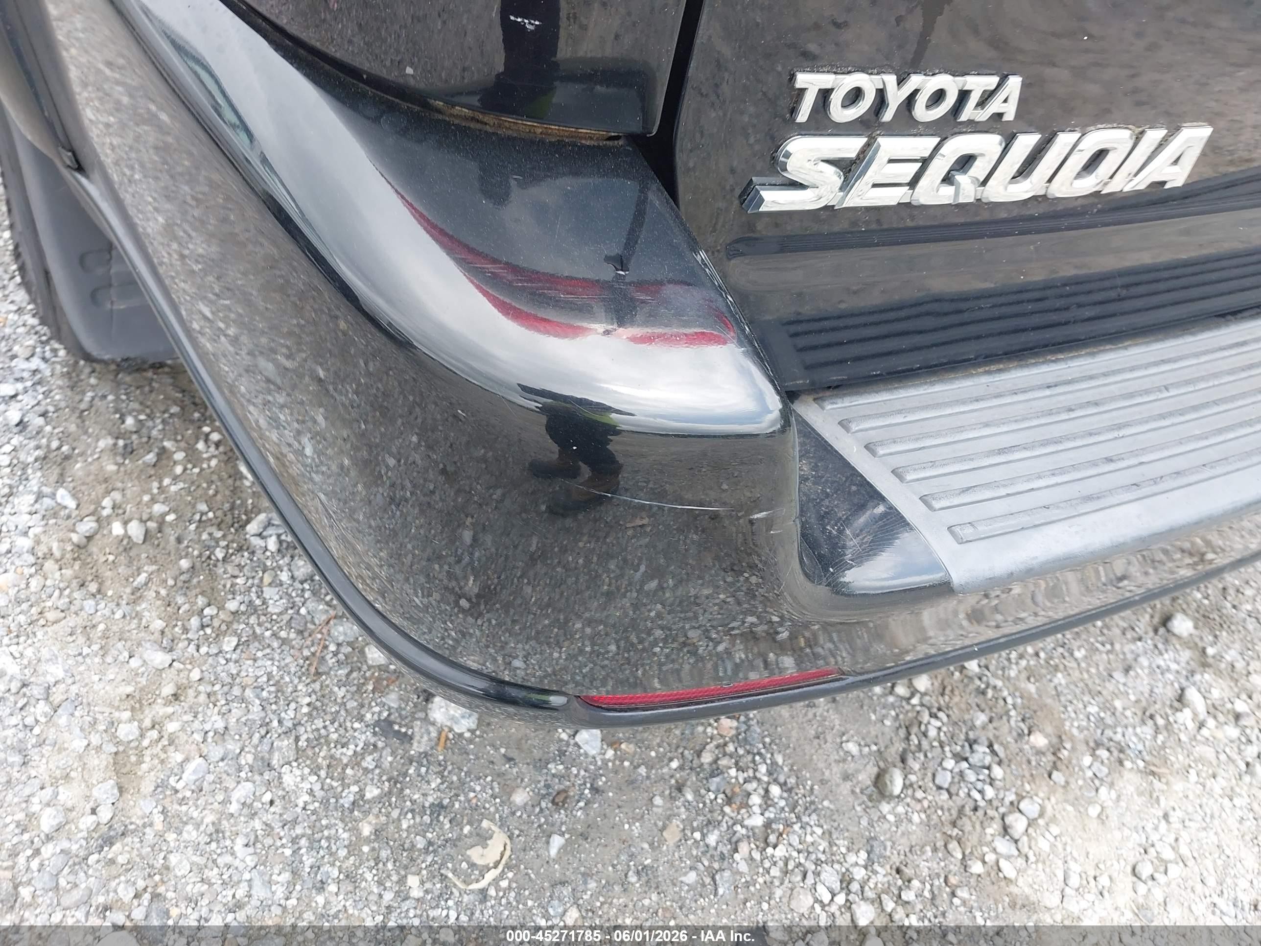 2006 Toyota Sequoia Sr5 V8 Black vin: 5TDBT44A06S265081