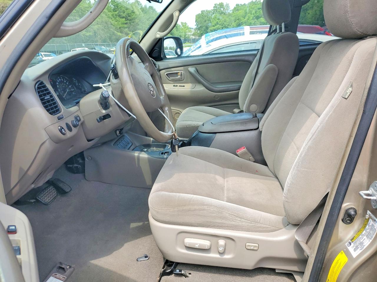 2006 Toyota Sequoia Sr5 Beige vin: 5TDBT44A06S266523